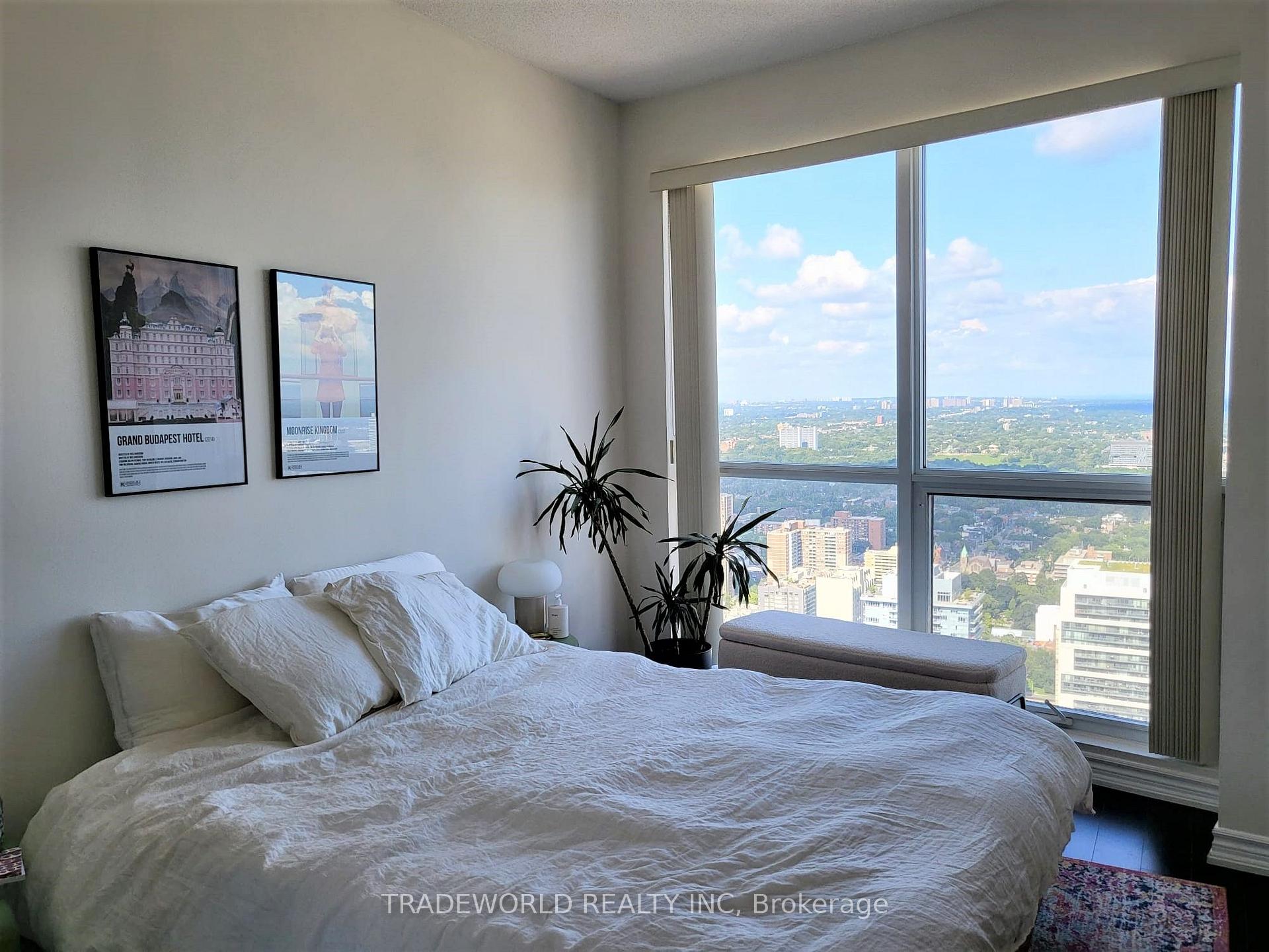 Photo 6 of Unit 5407, 386 Yonge Street, Toronto, Bay Street Corridor — HOMEH