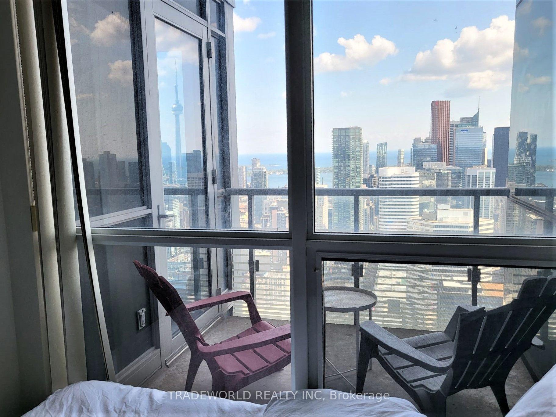 Photo 8 of Unit 5407, 386 Yonge Street, Toronto, Bay Street Corridor — HOMEH