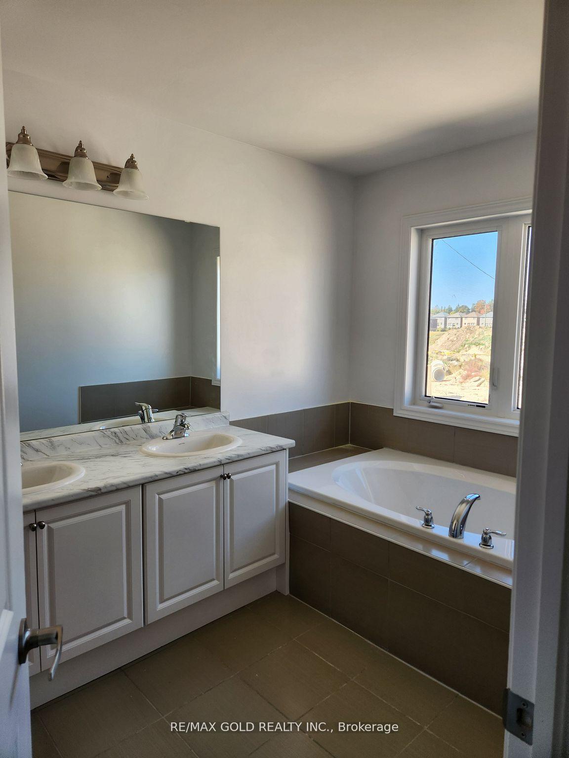 Photo 15 of 338 Russell Street, Southgate — HOMEH