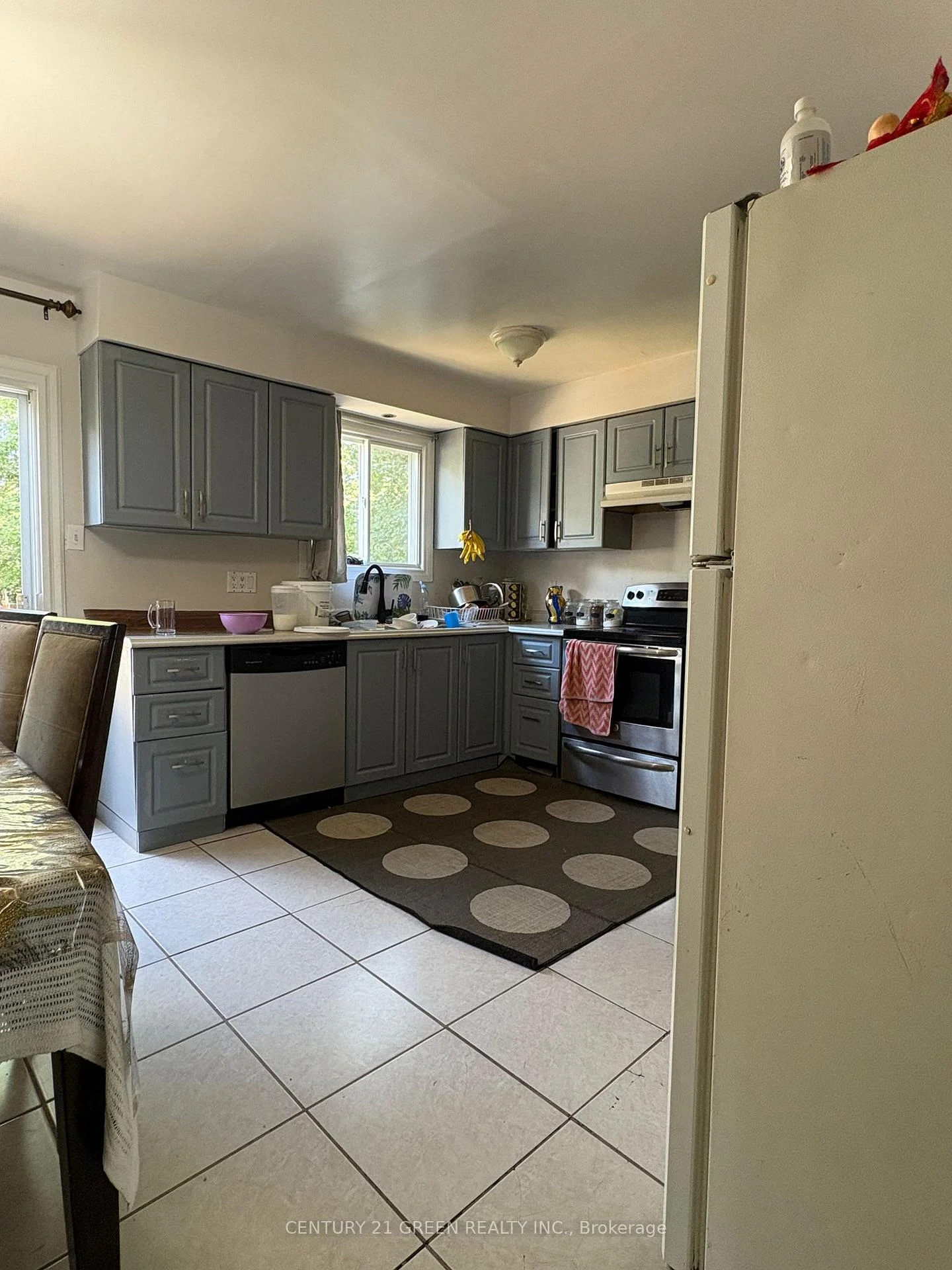 Photo 12 of 32 Elvira Crescent, London, South X — HOMEH