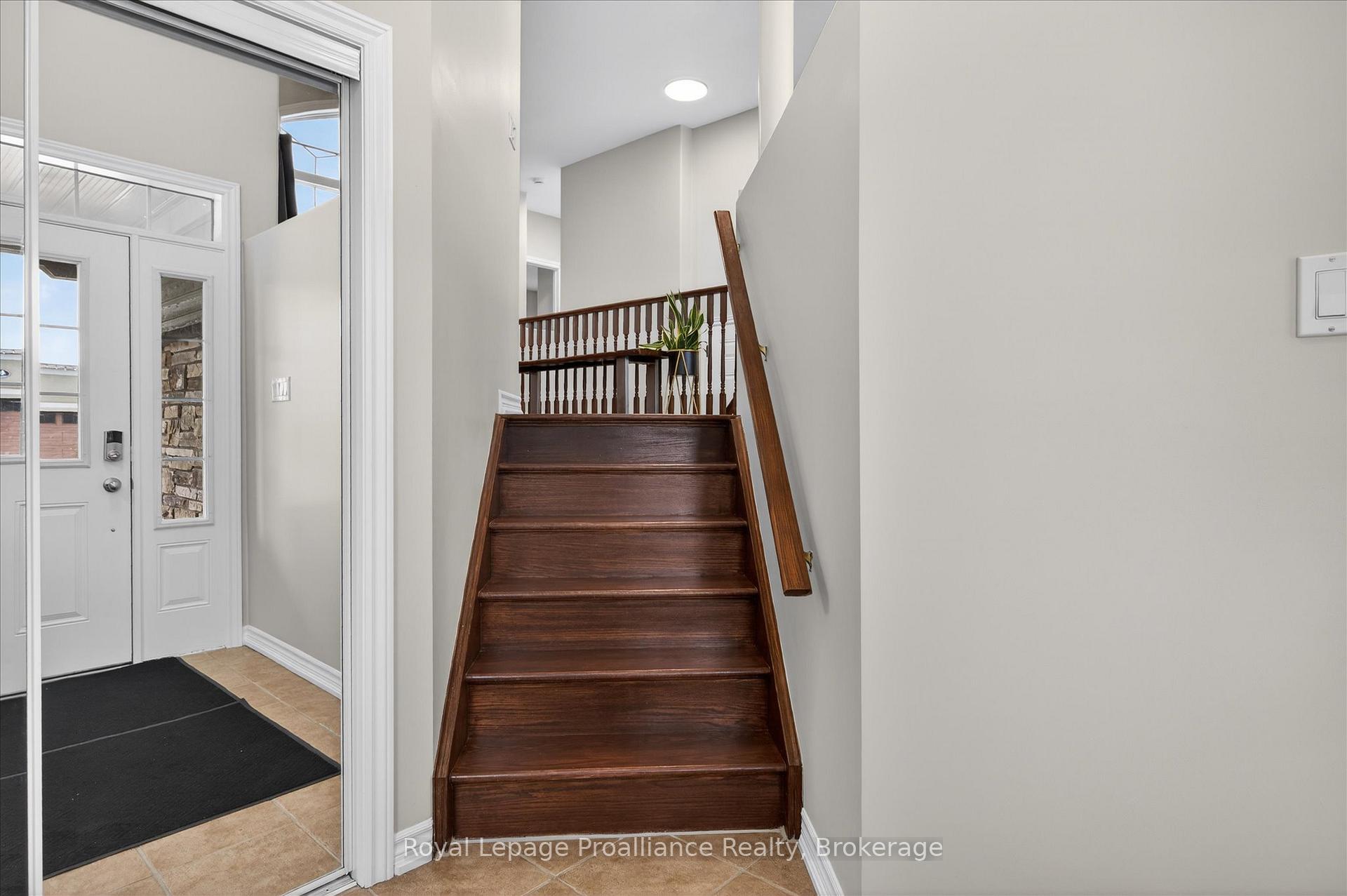 Photo 6 of Unit 18, 50 Lockside Drive, Peterborough, Otonabee Ward 1 — HOMEH