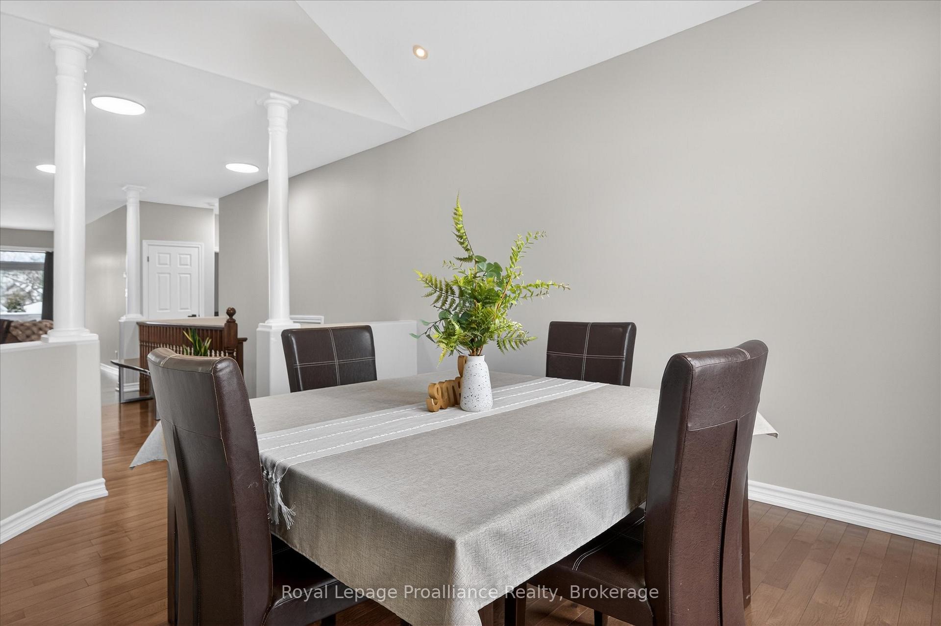 Photo 10 of Unit 18, 50 Lockside Drive, Peterborough, Otonabee Ward 1 — HOMEH