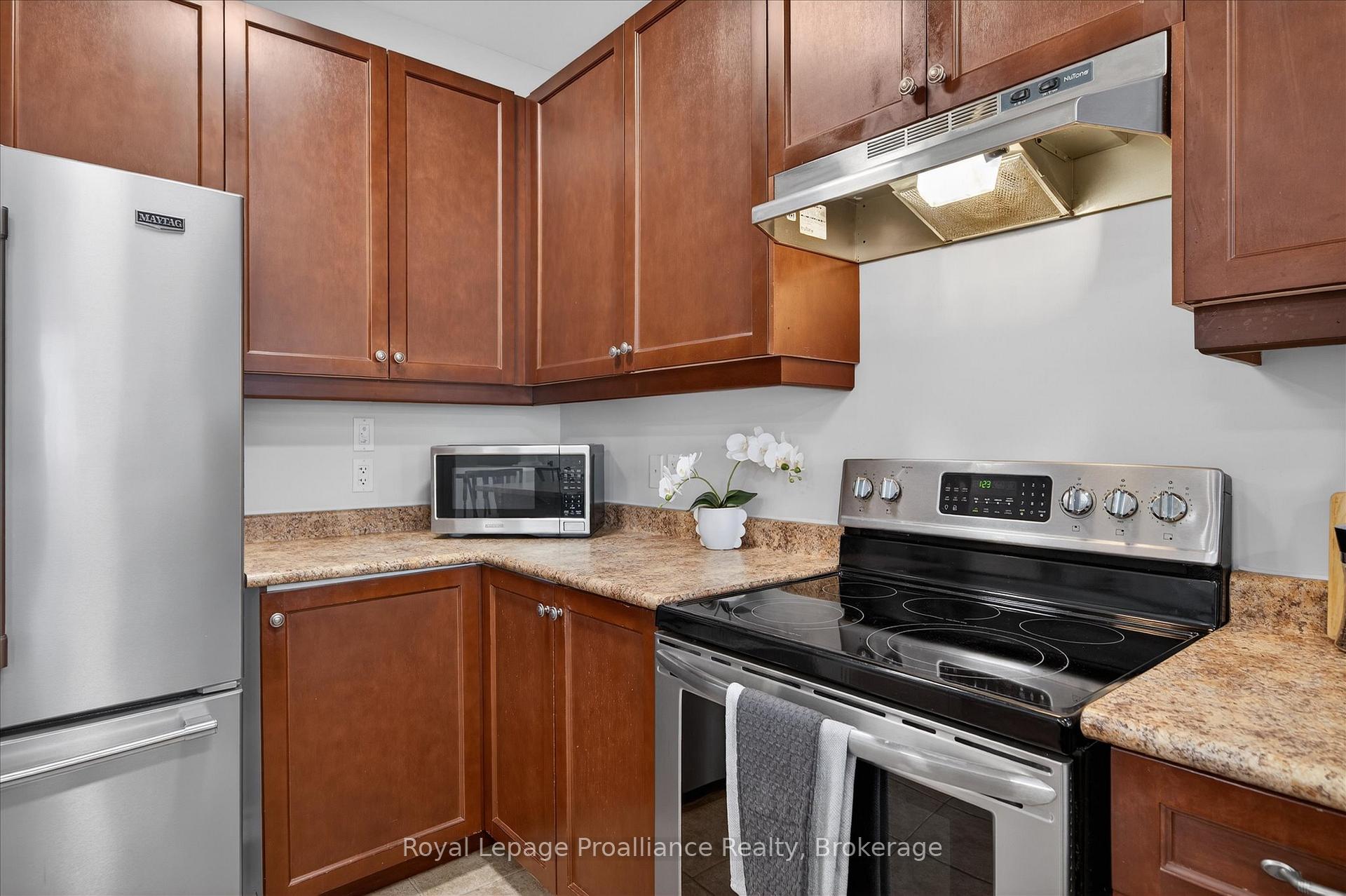 Photo 17 of Unit 18, 50 Lockside Drive, Peterborough, Otonabee Ward 1 — HOMEH