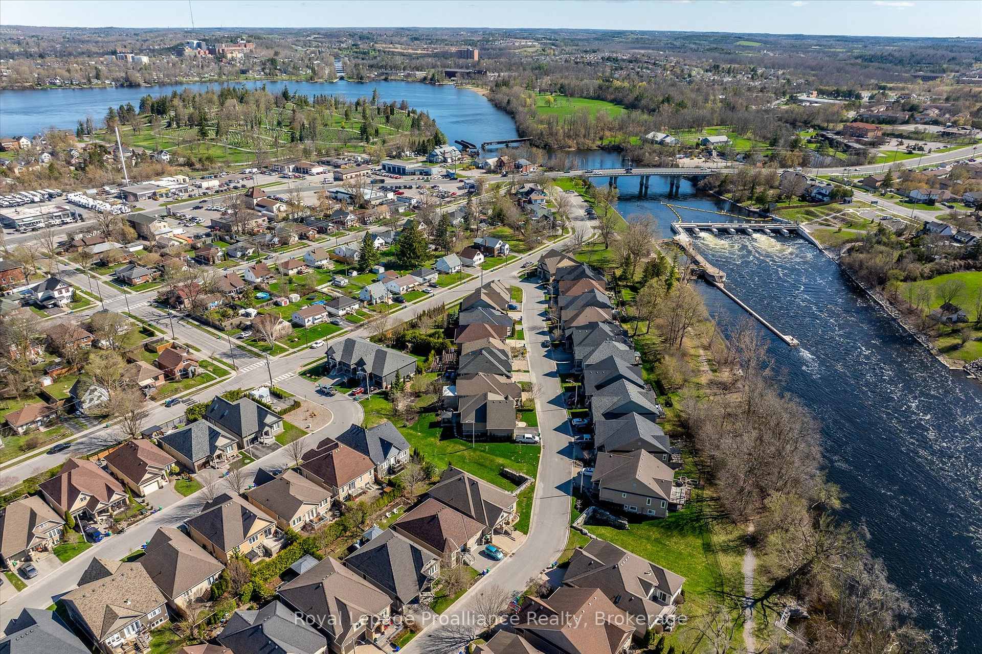Photo 50 of Unit 18, 50 Lockside Drive, Peterborough, Otonabee Ward 1 — HOMEH