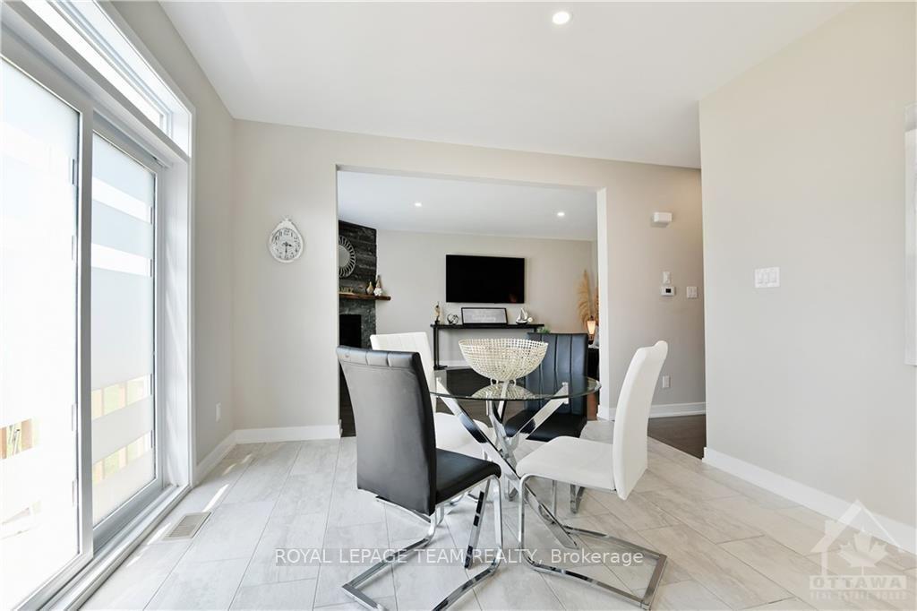 Photo 11 of 54 Reynard Crescent, Ottawa, Goulbourn Twp From Franktown Rd/South To Rideau — HOMEH