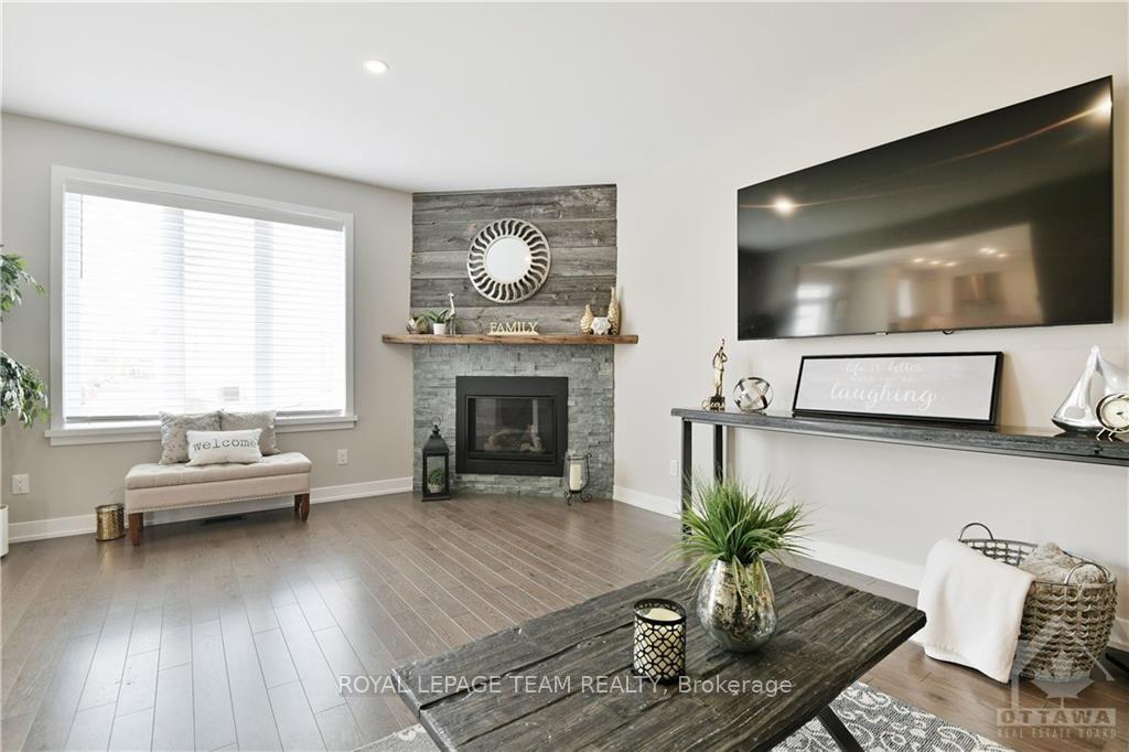 Photo 15 of 54 Reynard Crescent, Ottawa, Goulbourn Twp From Franktown Rd/South To Rideau — HOMEH