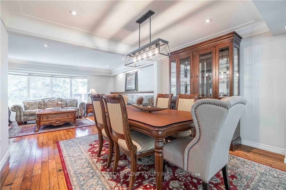 Photo 9 of 138 Judith Crescent, Hamilton, Ancaster — HOMEH