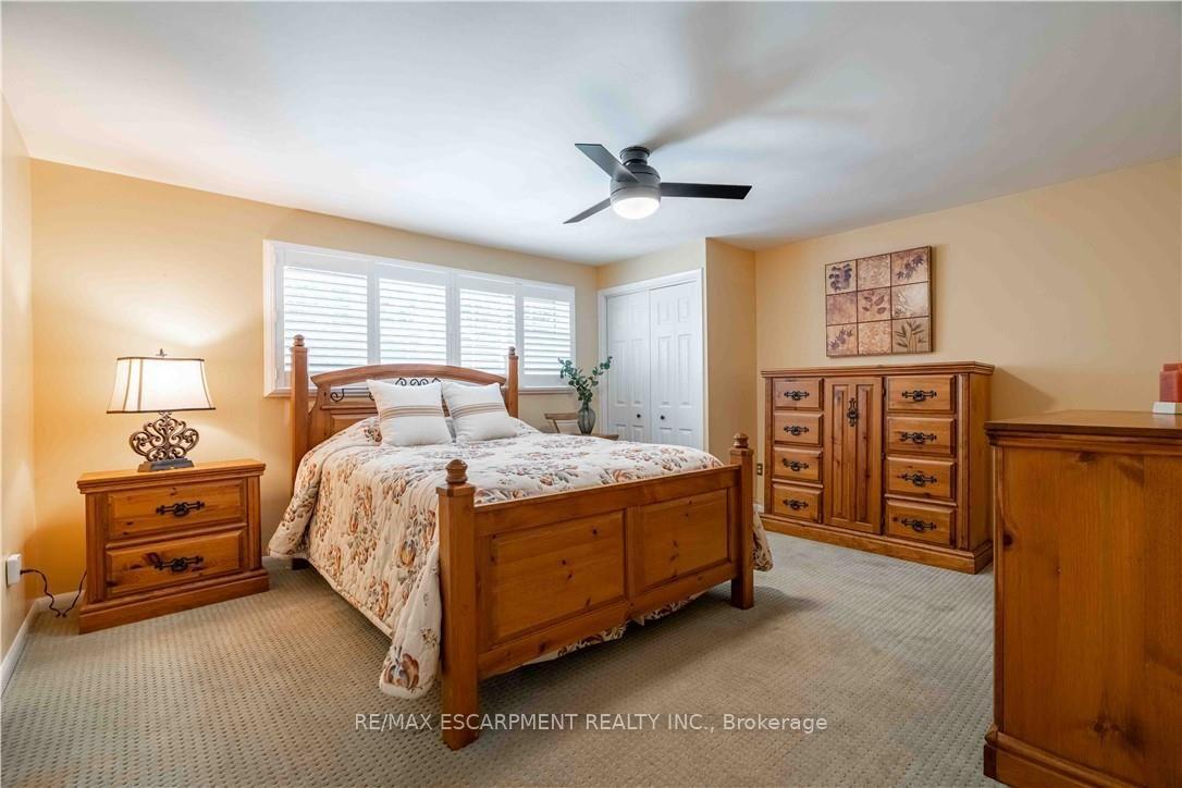 Photo 17 of 138 Judith Crescent, Hamilton, Ancaster — HOMEH