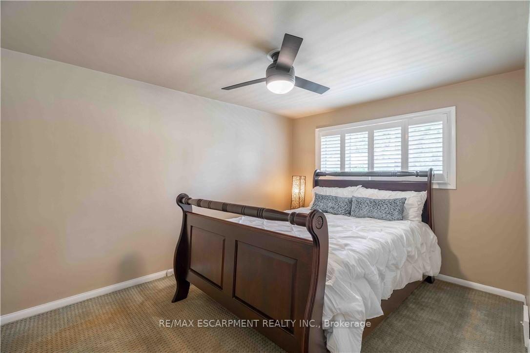 Photo 19 of 138 Judith Crescent, Hamilton, Ancaster — HOMEH