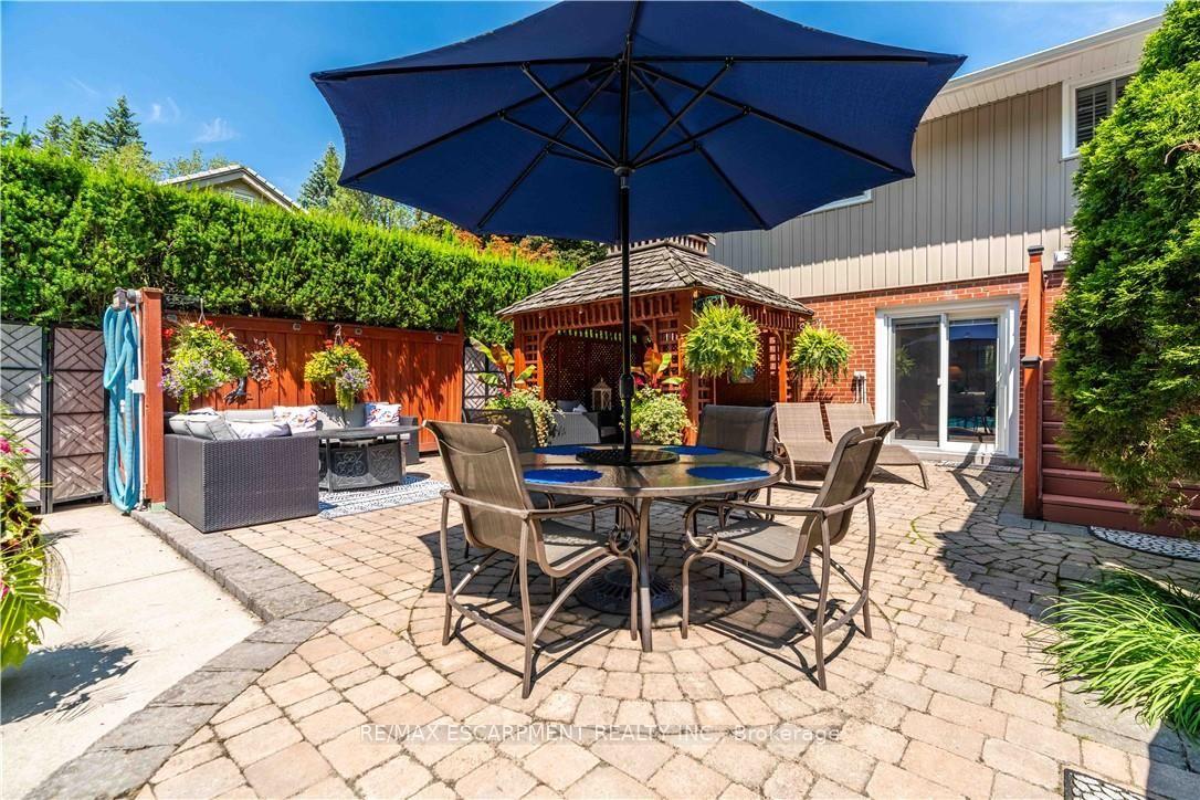 Photo 33 of 138 Judith Crescent, Hamilton, Ancaster — HOMEH