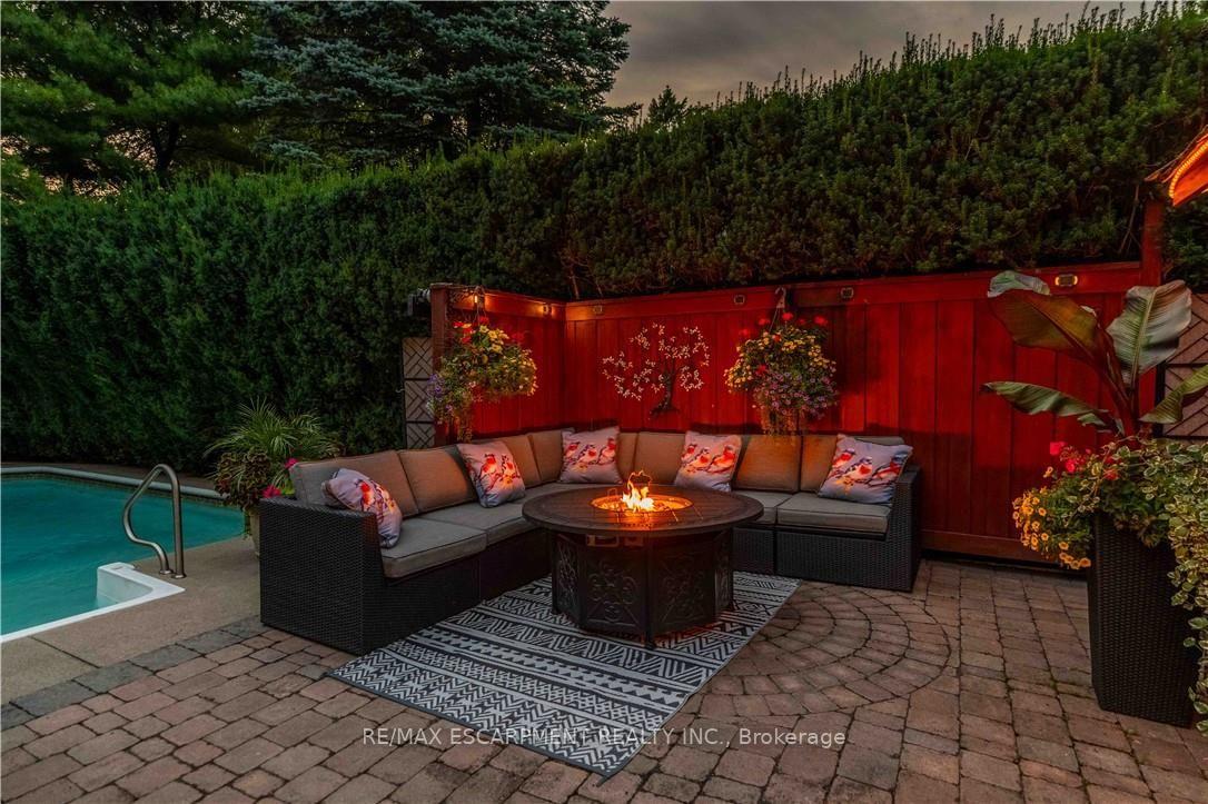 Photo 36 of 138 Judith Crescent, Hamilton, Ancaster — HOMEH
