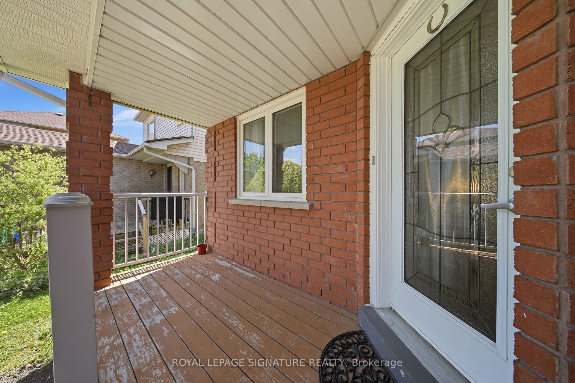 Photo 5 of 1154 Beaver Valley Crescent, Oshawa, Northglen — HOMEH