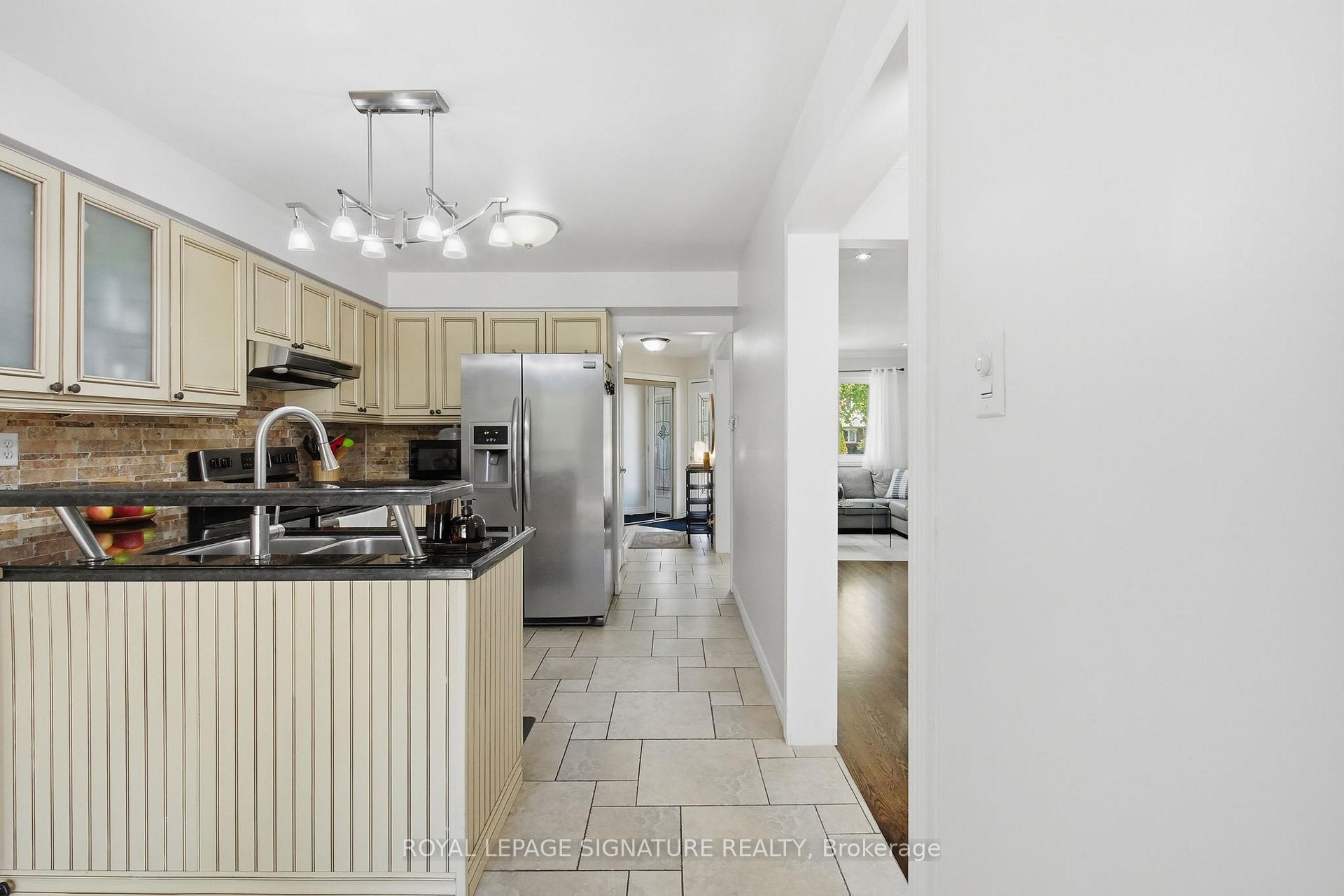 Photo 21 of 1154 Beaver Valley Crescent, Oshawa, Northglen — HOMEH