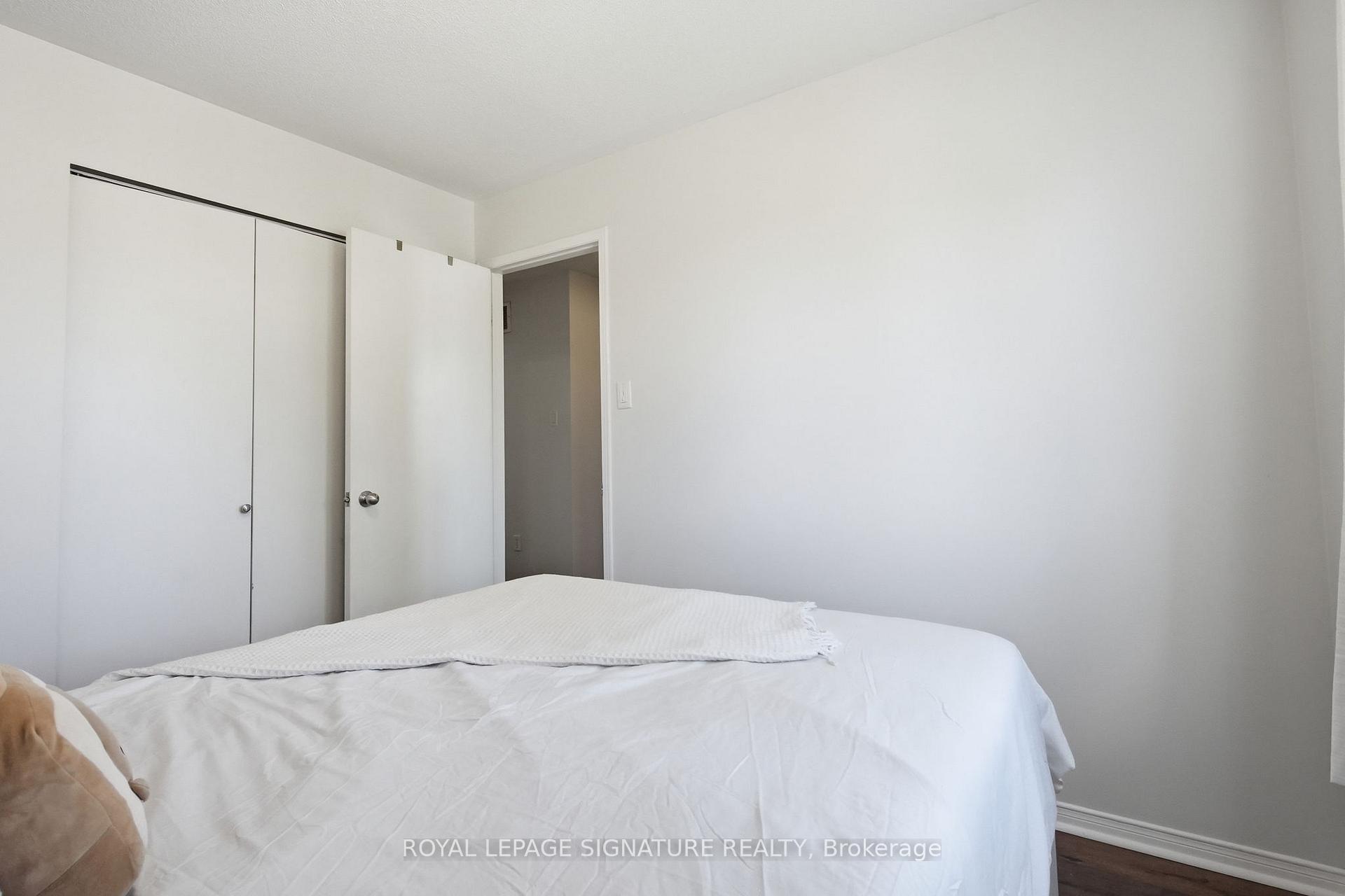Photo 23 of 1154 Beaver Valley Crescent, Oshawa, Northglen — HOMEH