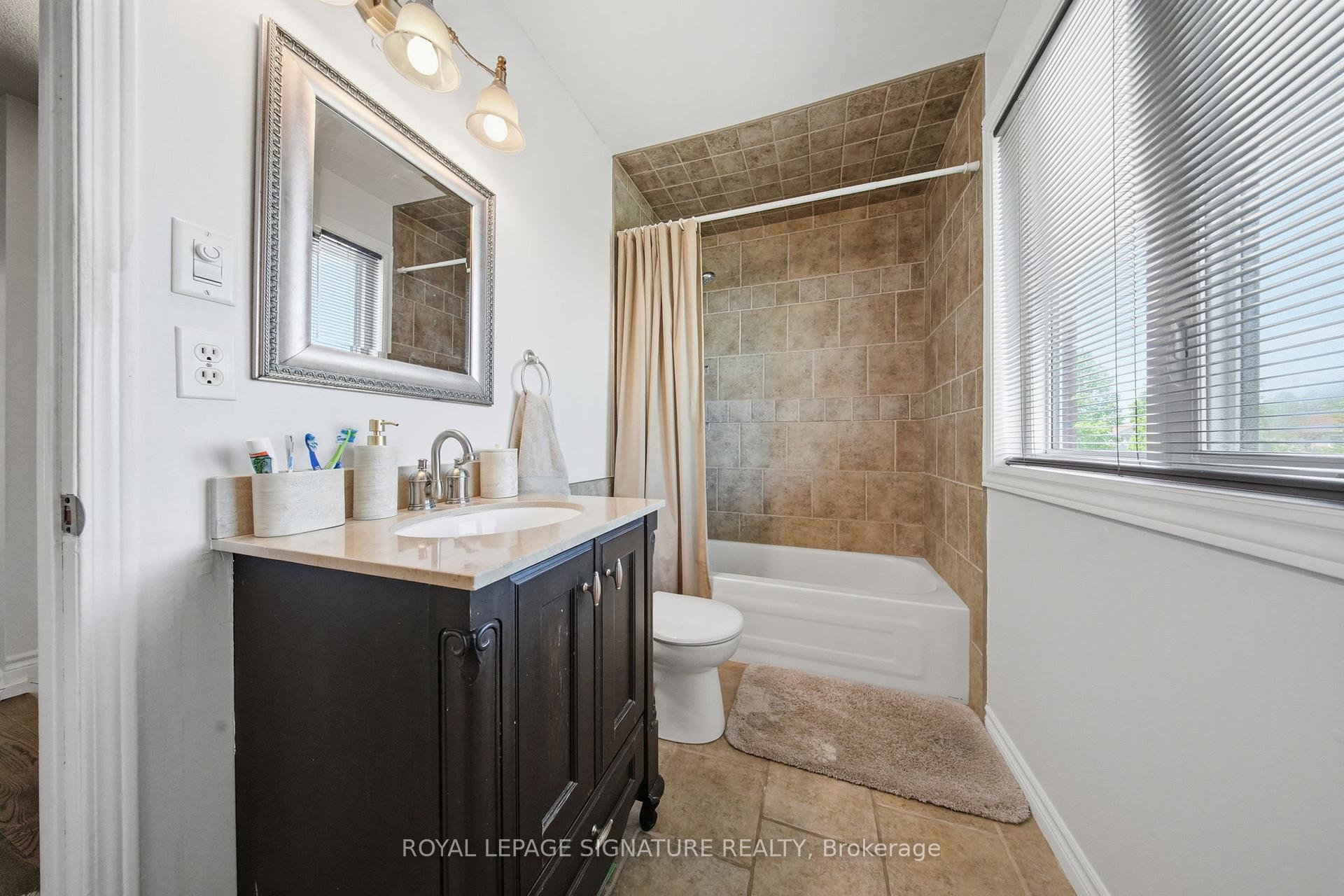 Photo 24 of 1154 Beaver Valley Crescent, Oshawa, Northglen — HOMEH
