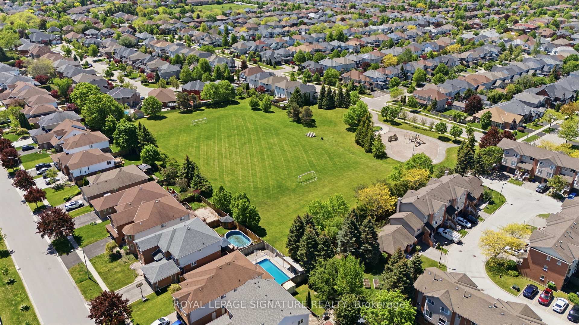 Photo 47 of 1154 Beaver Valley Crescent, Oshawa, Northglen — HOMEH