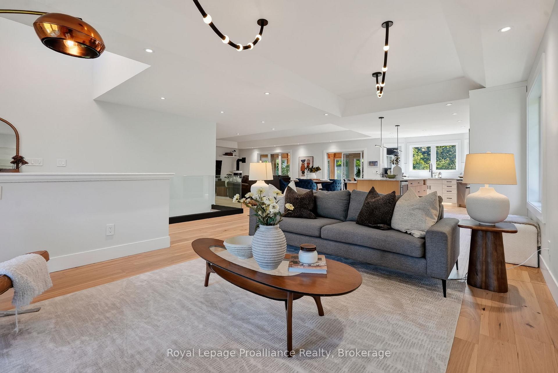 Photo 5 of 49 Skye Valley Drive, Hamilton Township, Baltimore — HOMEH