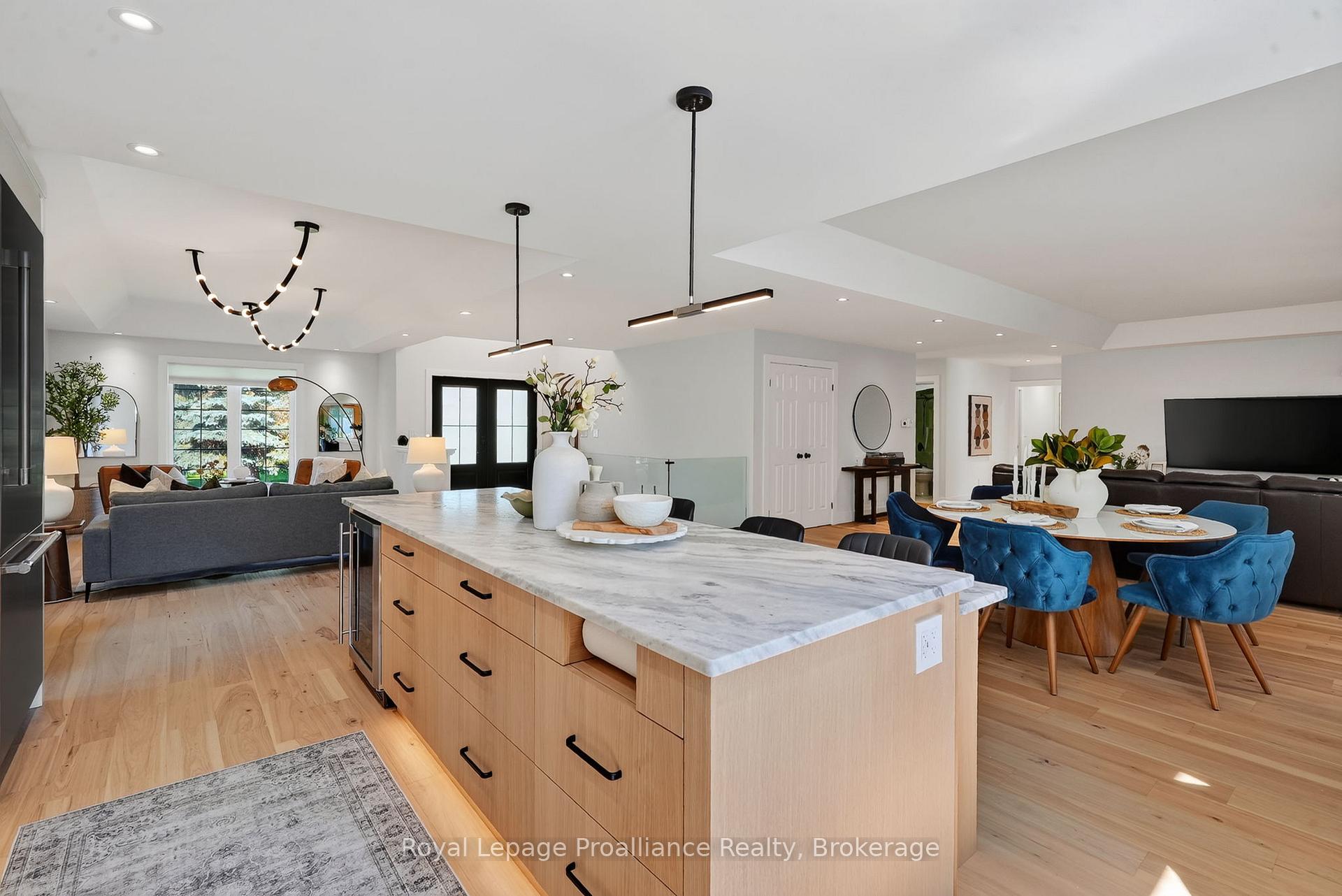 Photo 9 of 49 Skye Valley Drive, Hamilton Township, Baltimore — HOMEH