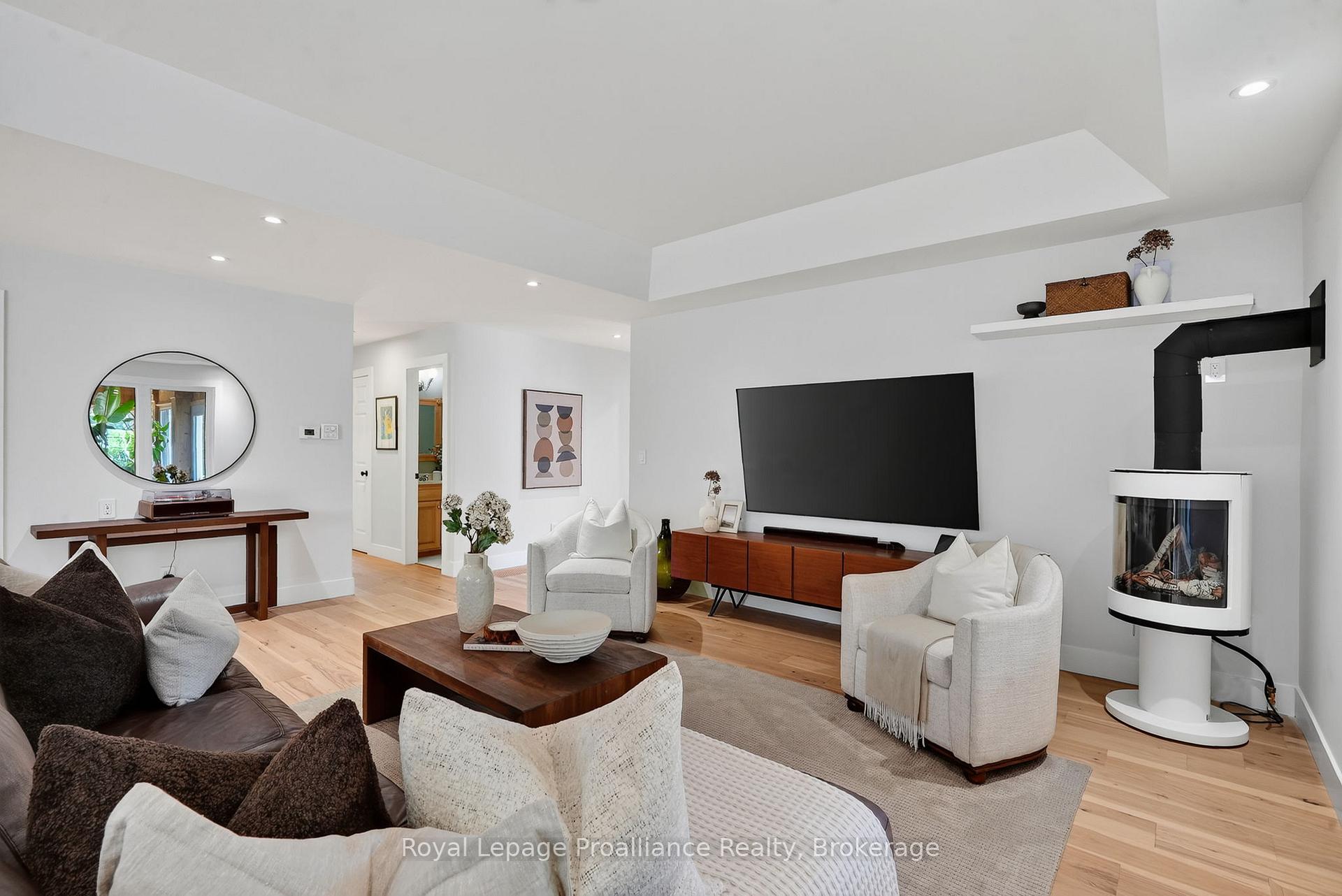 Photo 15 of 49 Skye Valley Drive, Hamilton Township, Baltimore — HOMEH