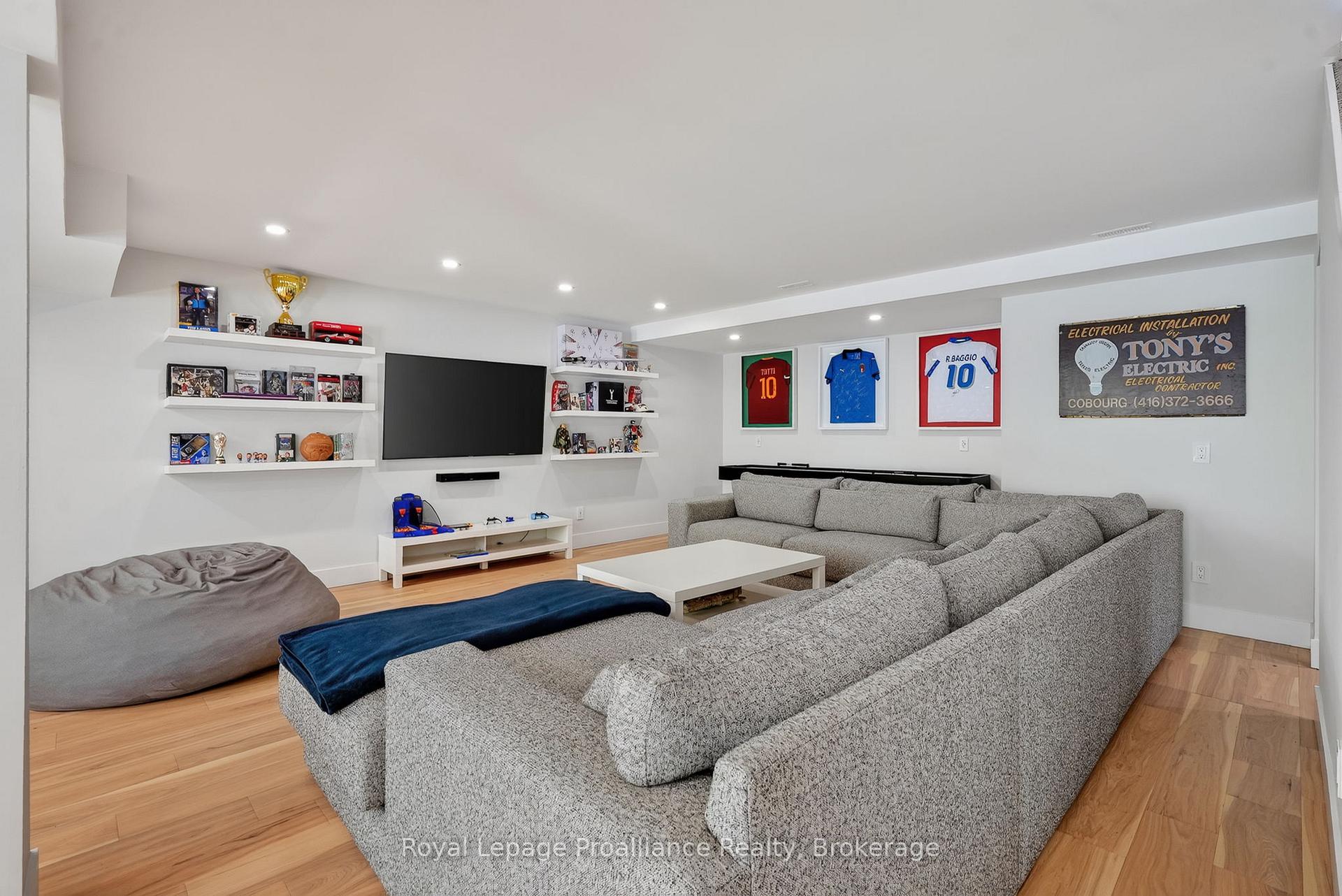 Photo 30 of 49 Skye Valley Drive, Hamilton Township, Baltimore — HOMEH