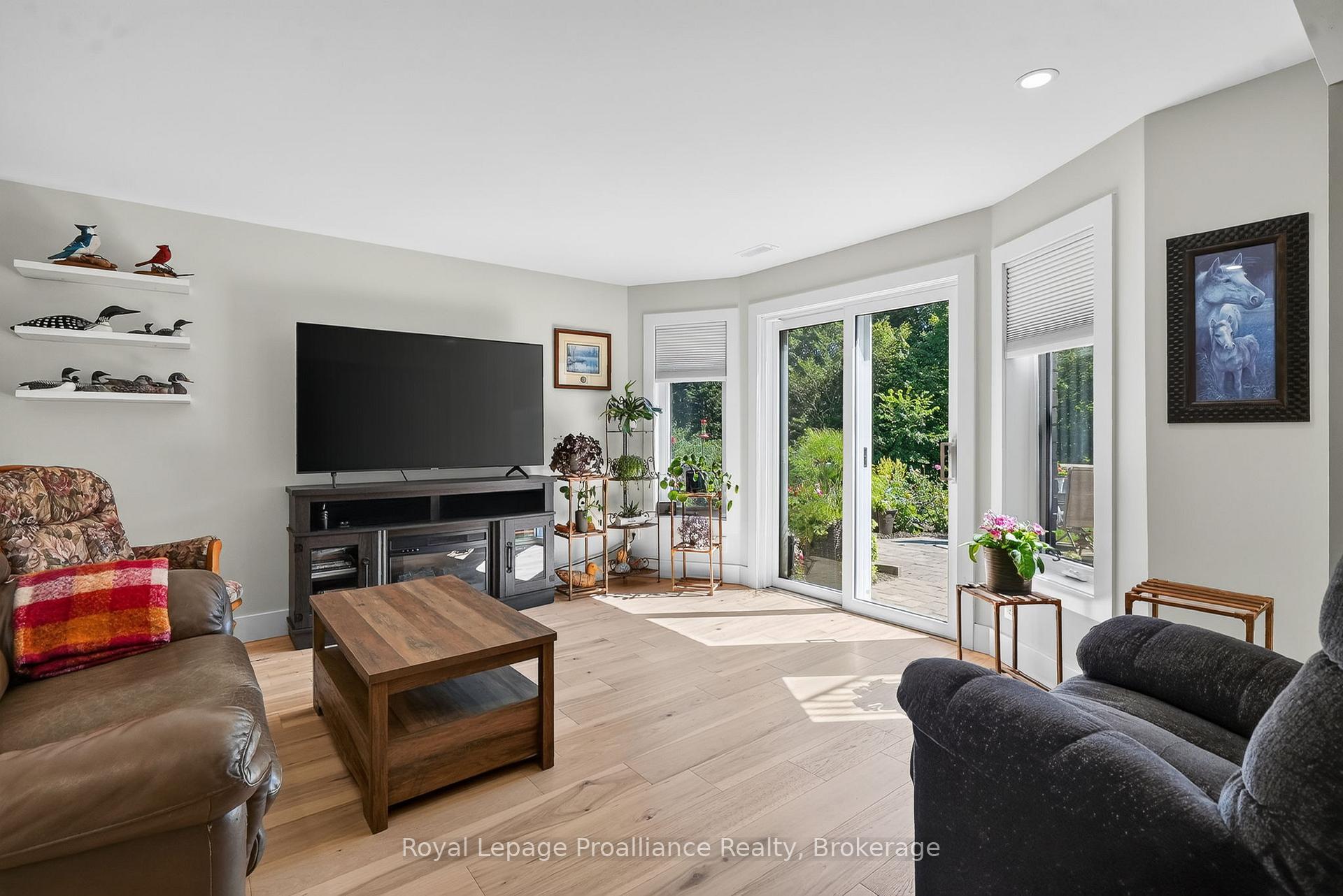 Photo 38 of 49 Skye Valley Drive, Hamilton Township, Baltimore — HOMEH