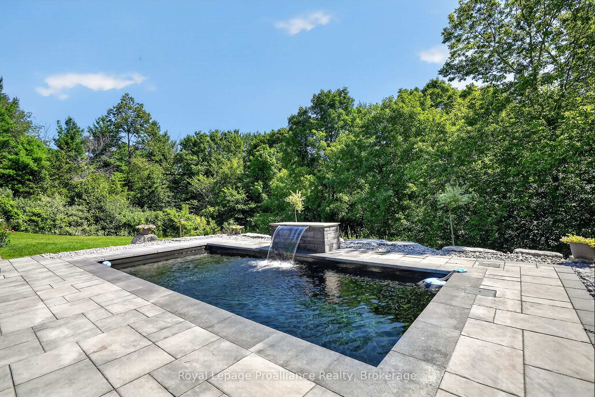 Photo 42 of 49 Skye Valley Drive, Hamilton Township, Baltimore — HOMEH