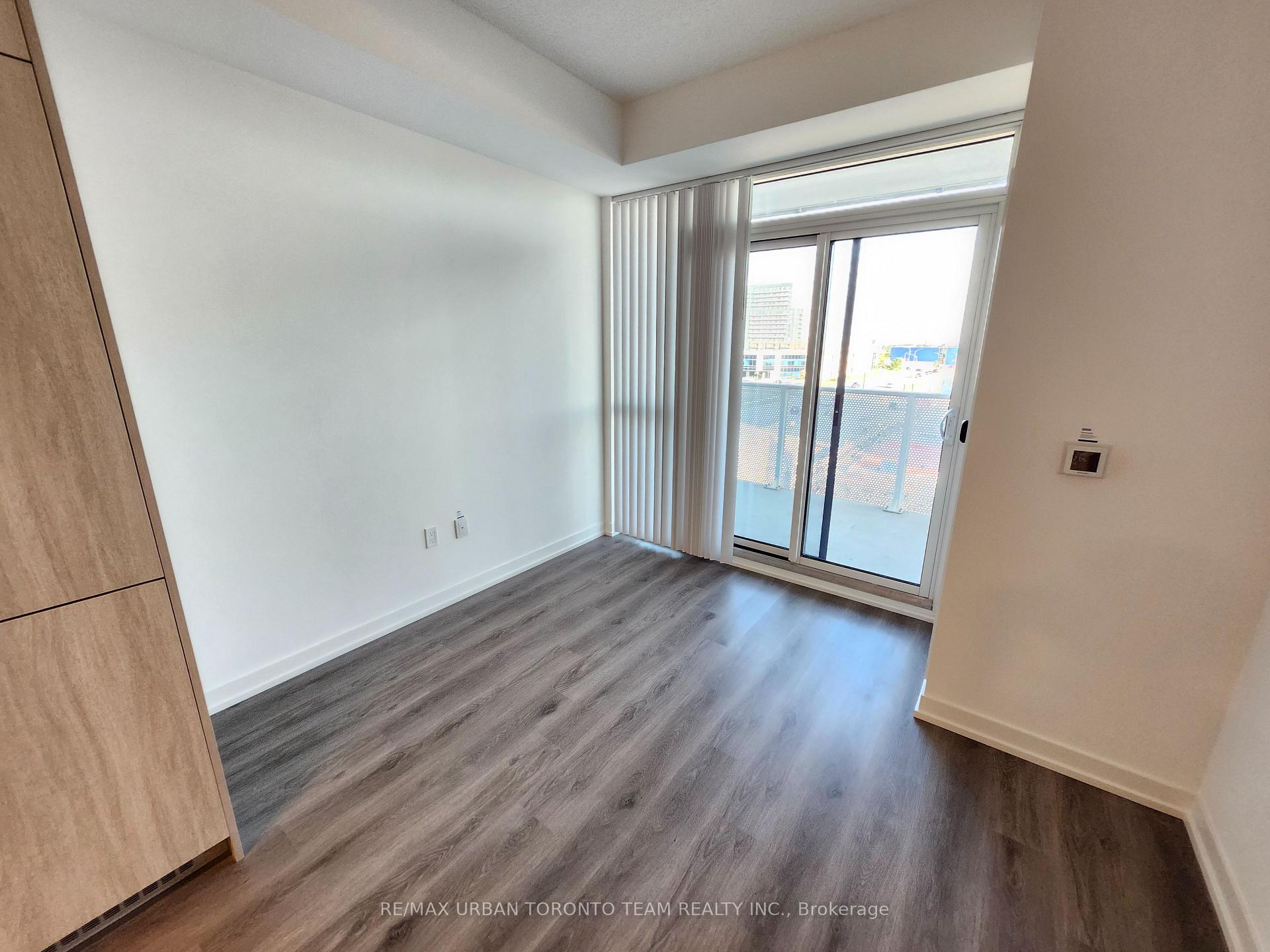 Photo 4 of Unit 518, 28 Interchange Way, Vaughan, Vaughan Corporate Centre — HOMEH