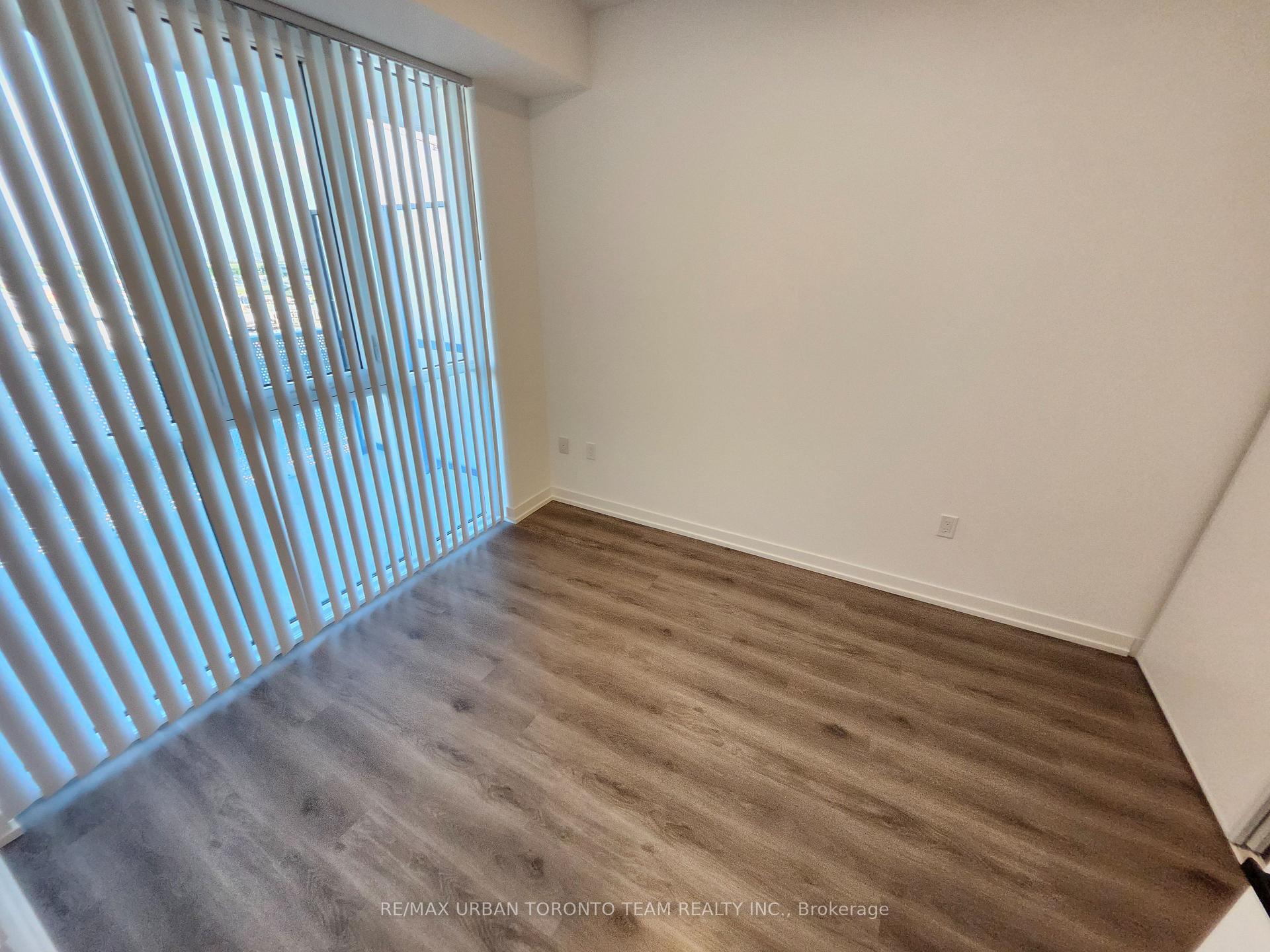 Photo 5 of Unit 518, 28 Interchange Way, Vaughan, Vaughan Corporate Centre — HOMEH
