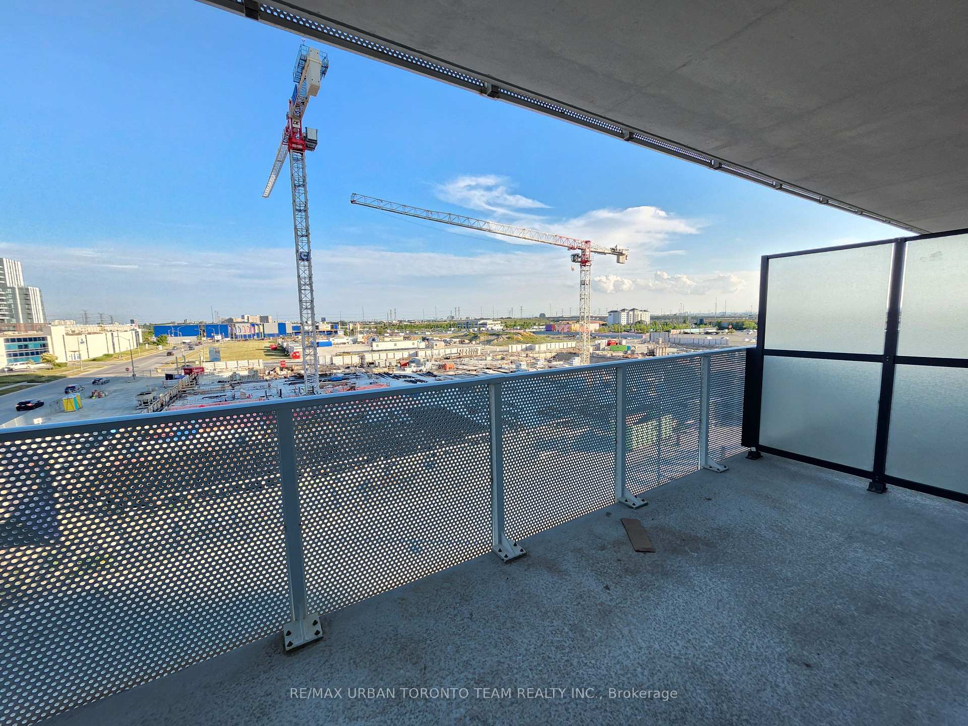 Photo 9 of Unit 518, 28 Interchange Way, Vaughan, Vaughan Corporate Centre — HOMEH