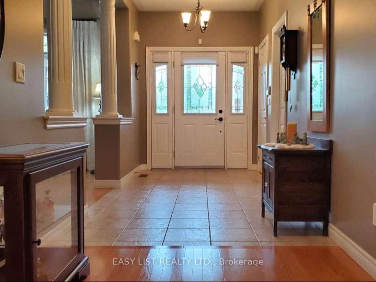 Photo 9 of 305 O'connor Court, Cobourg — HOMEH