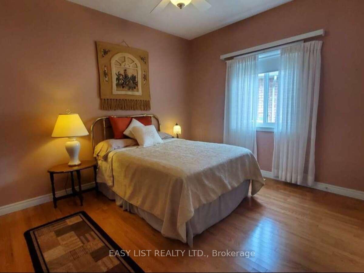 Photo 23 of 305 O'connor Court, Cobourg — HOMEH