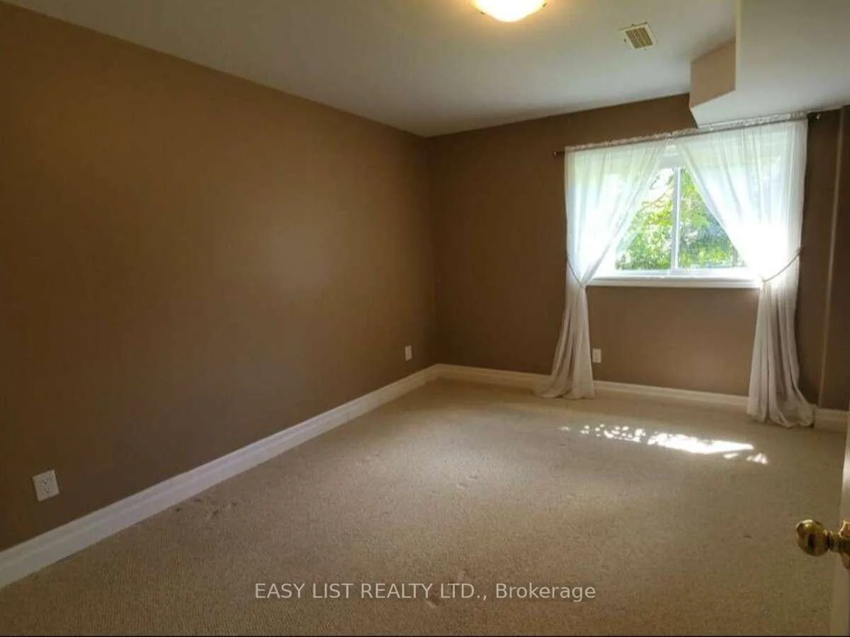 Photo 32 of 305 O'connor Court, Cobourg — HOMEH