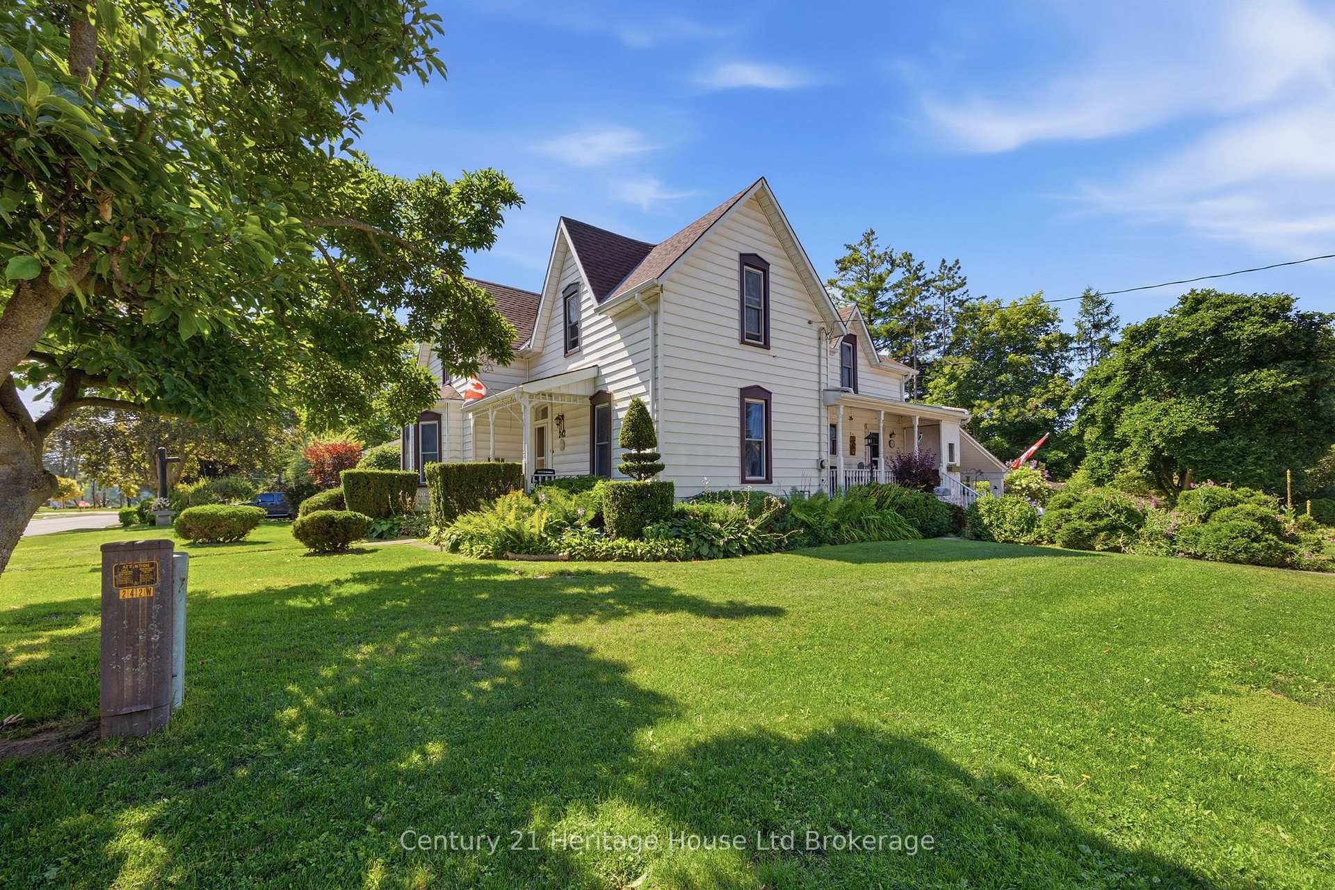 Photo 2 of 242 Wonham Street S, Ingersoll, Ingersoll - South — HOMEH
