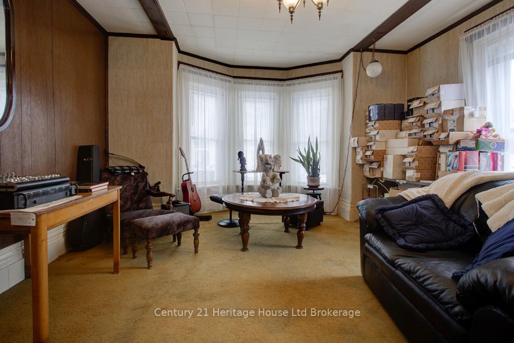 Photo 6 of 242 Wonham Street S, Ingersoll, Ingersoll - South — HOMEH