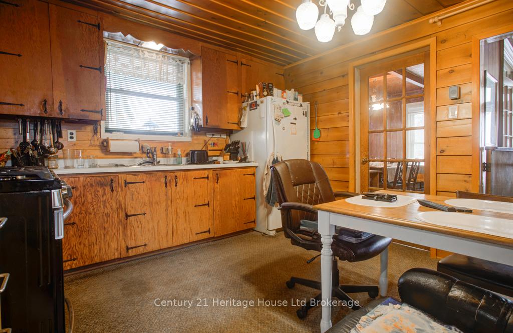 Photo 10 of 242 Wonham Street S, Ingersoll, Ingersoll - South — HOMEH