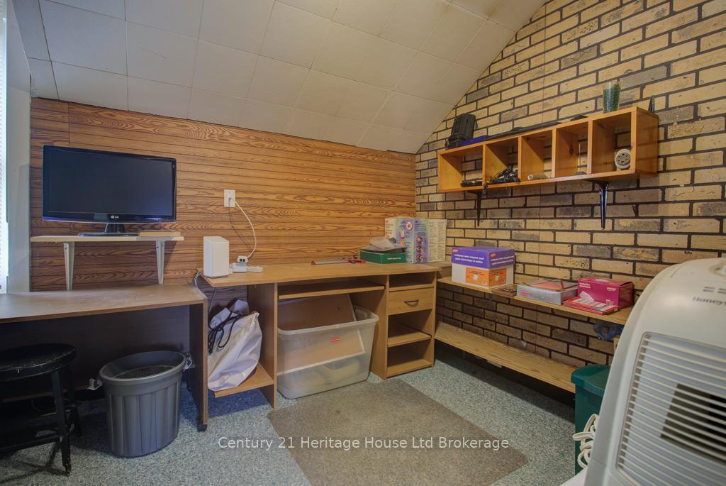 Photo 16 of 242 Wonham Street S, Ingersoll, Ingersoll - South — HOMEH