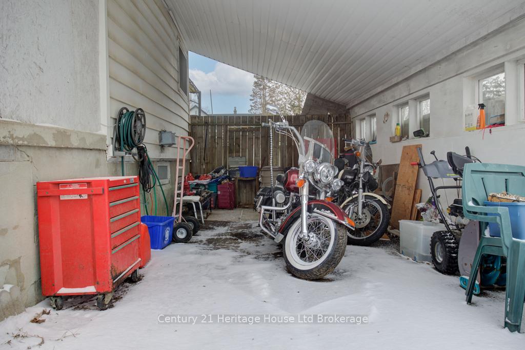 Photo 23 of 242 Wonham Street S, Ingersoll, Ingersoll - South — HOMEH