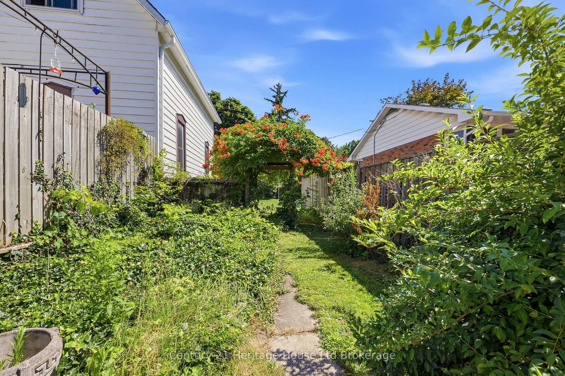 Photo 27 of 242 Wonham Street S, Ingersoll, Ingersoll - South — HOMEH