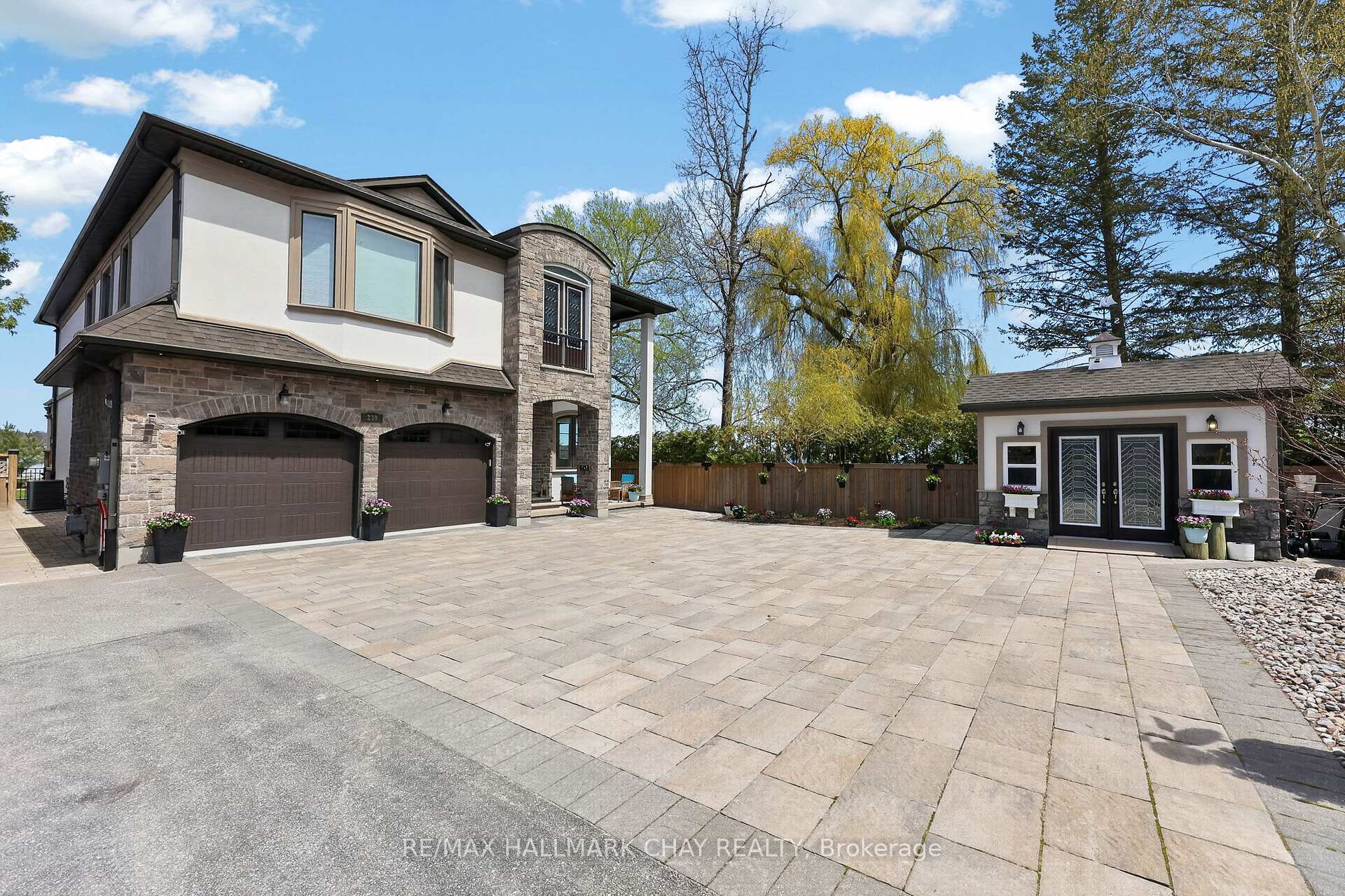Photo 6 of 230 Kempview Lane, Barrie, South Shore — HOMEH