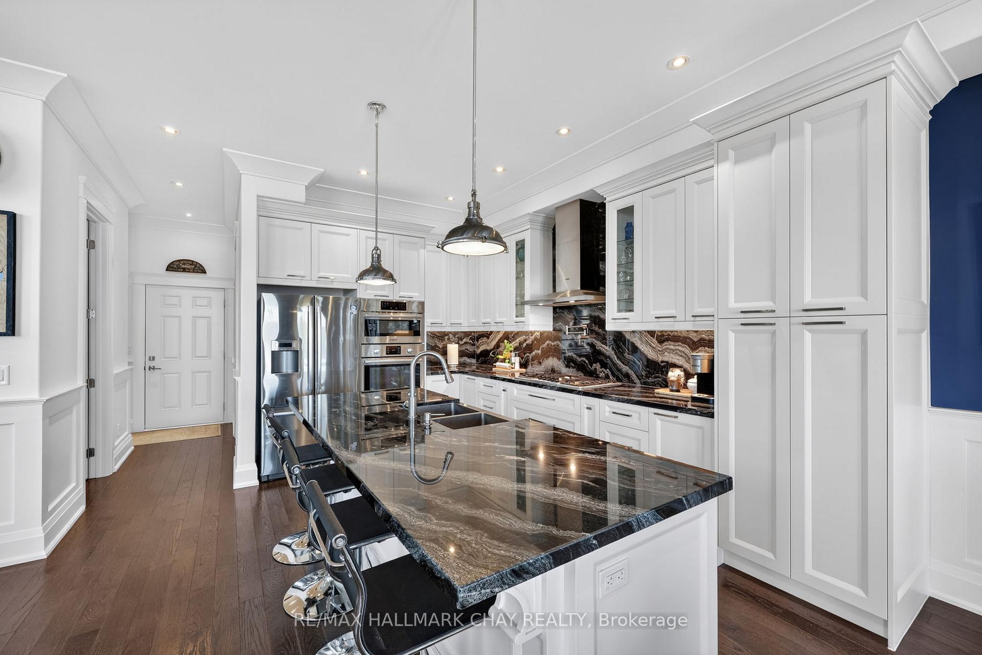Photo 11 of 230 Kempview Lane, Barrie, South Shore — HOMEH