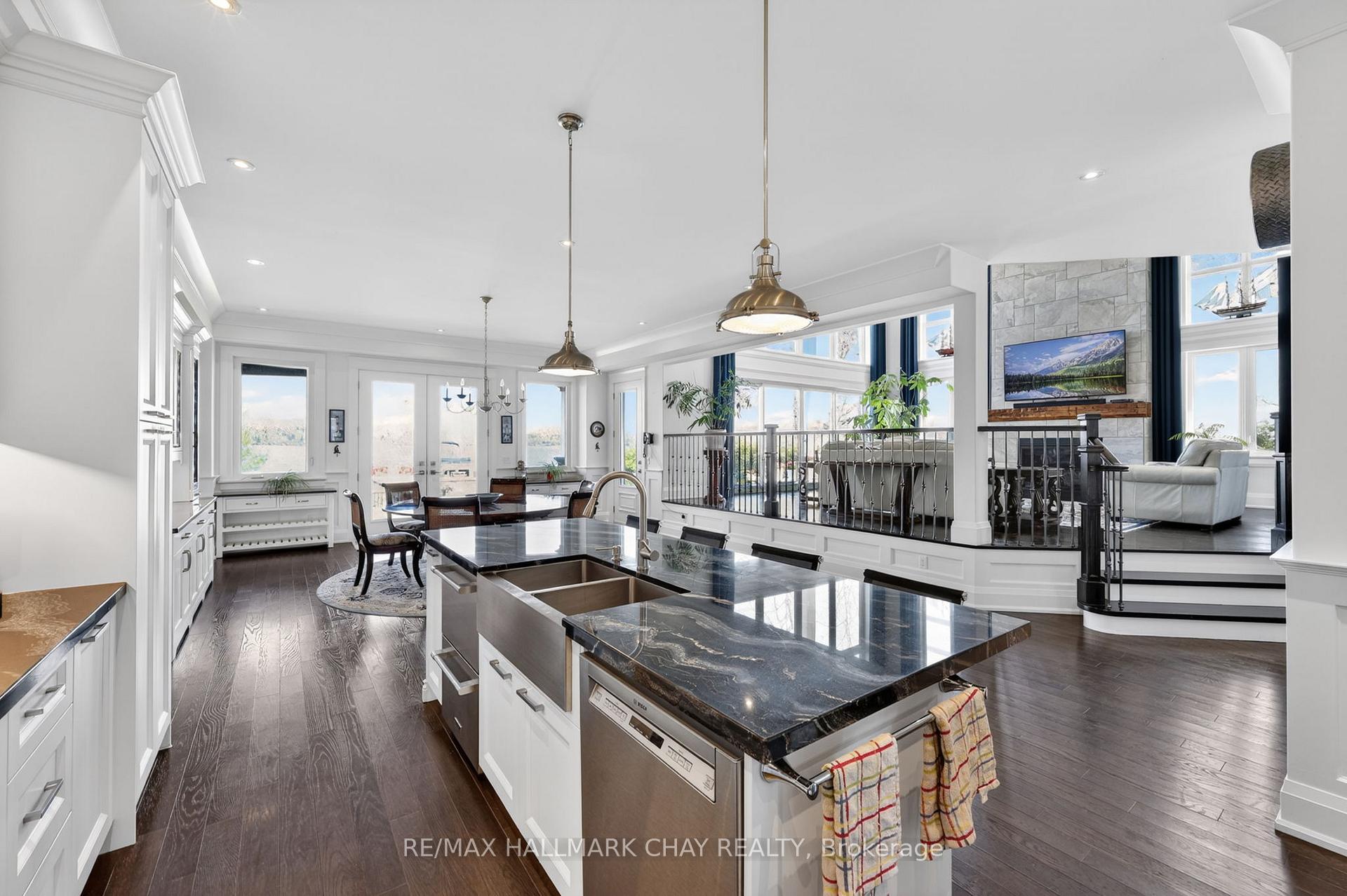 Photo 13 of 230 Kempview Lane, Barrie, South Shore — HOMEH
