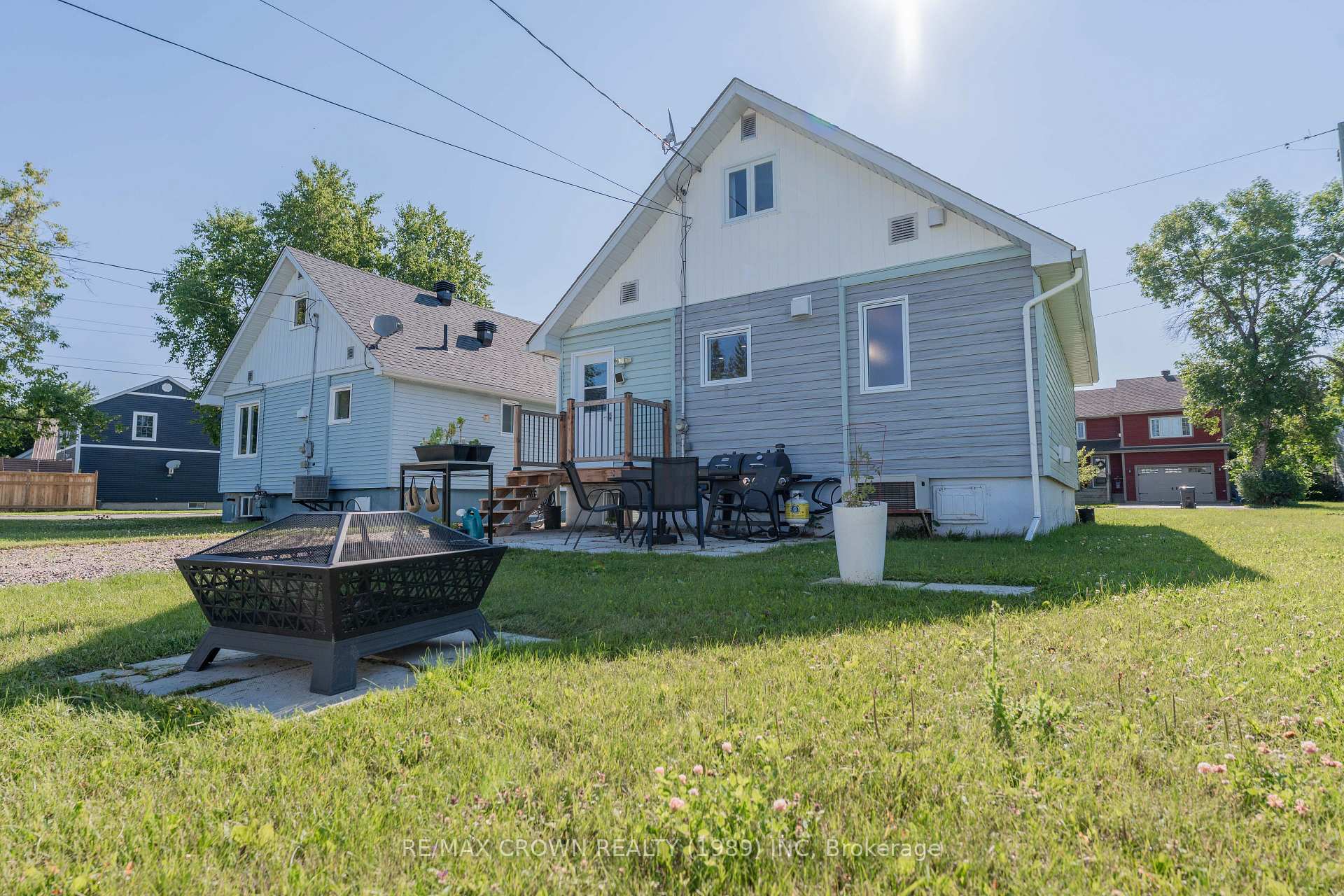 Photo 3 of 47 Devonshire Street, Kapuskasing — HOMEH