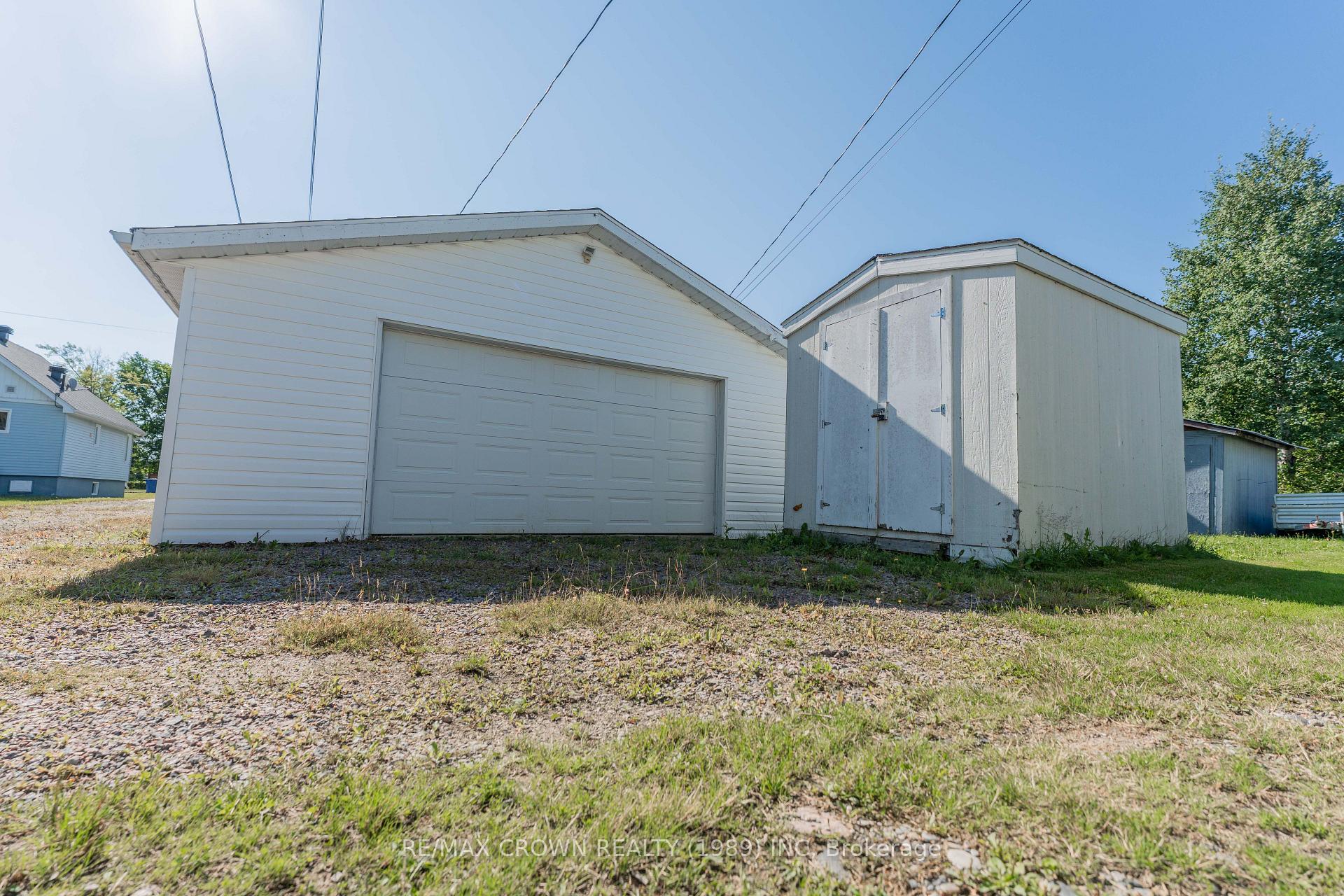 Photo 42 of 47 Devonshire Street, Kapuskasing — HOMEH