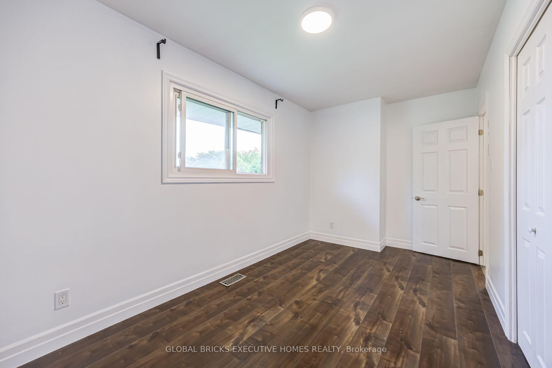 Photo 10 of 100 Lauris Avenue, Cambridge, Alison — HOMEH