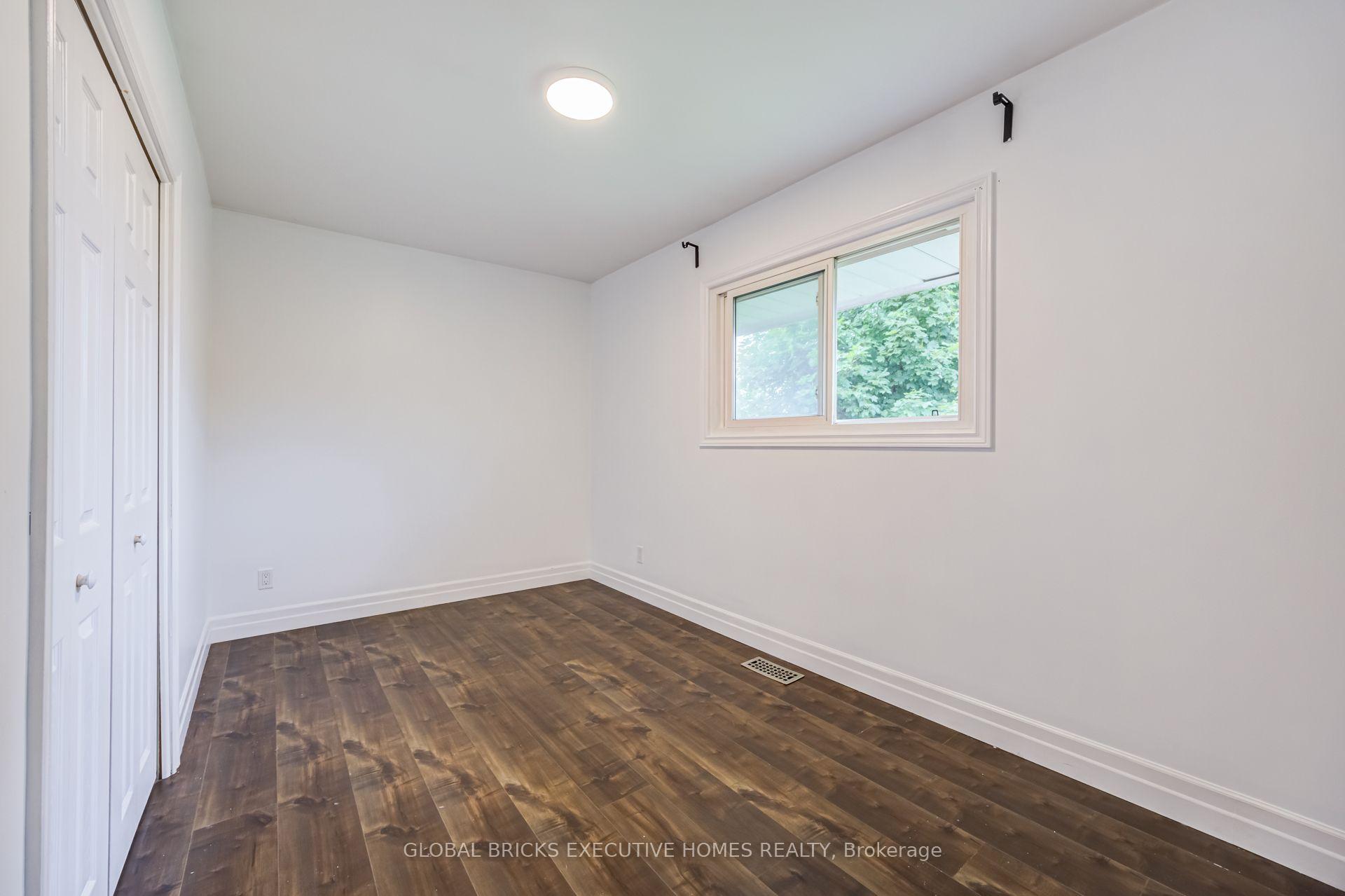 Photo 11 of 100 Lauris Avenue, Cambridge, Alison — HOMEH