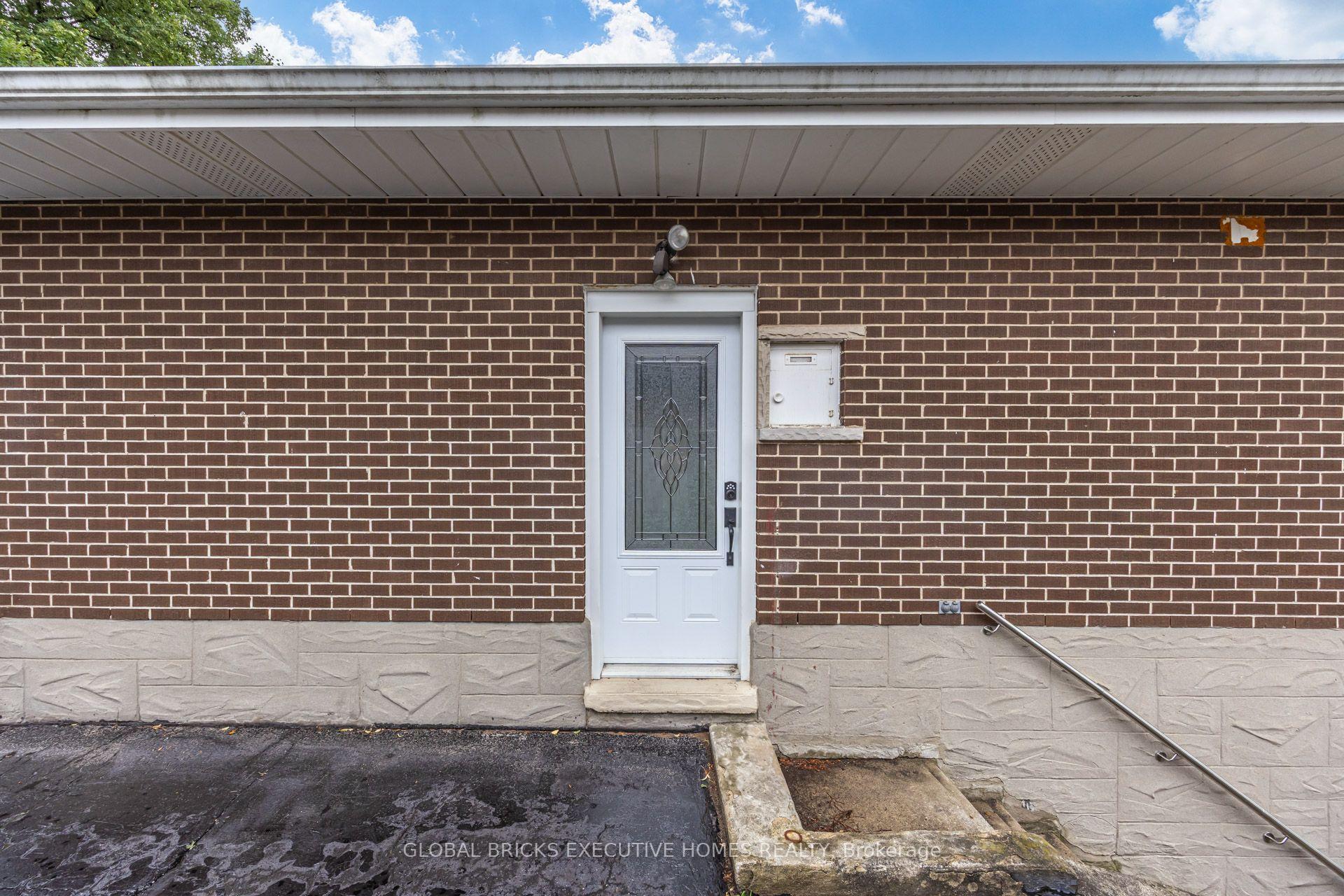 Photo 13 of 100 Lauris Avenue, Cambridge, Alison — HOMEH