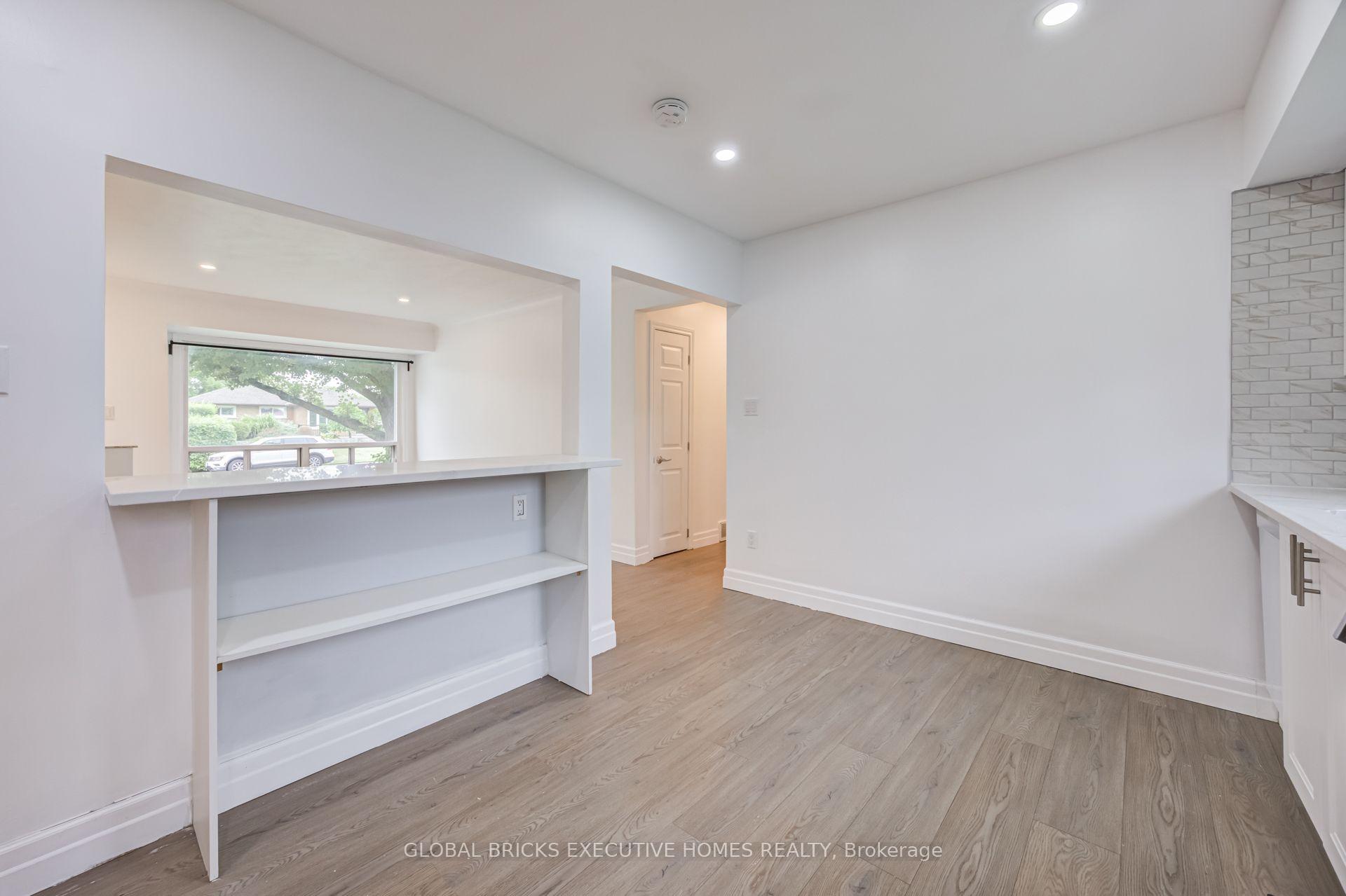 Photo 21 of 100 Lauris Avenue, Cambridge, Alison — HOMEH