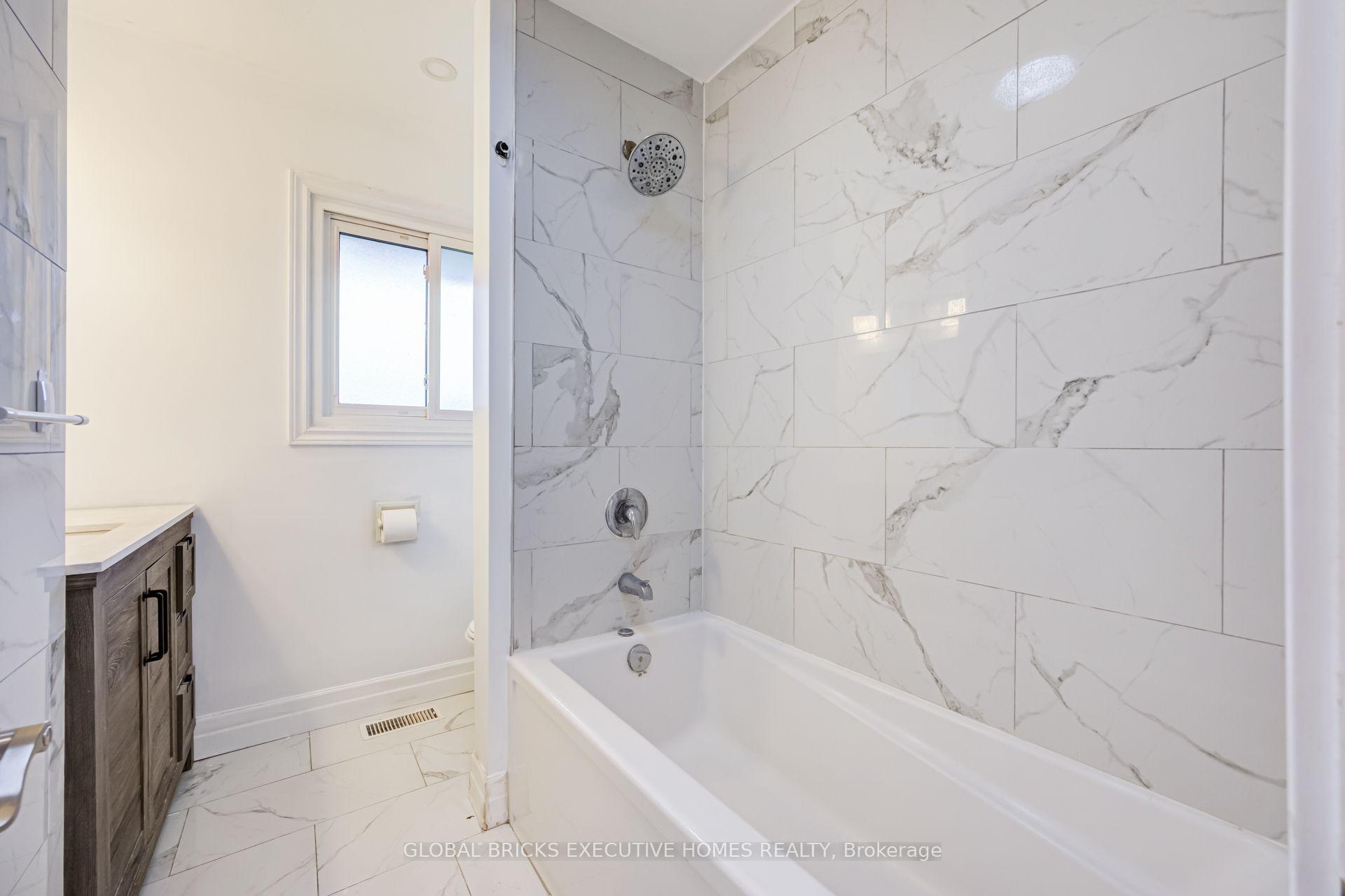 Photo 23 of 100 Lauris Avenue, Cambridge, Alison — HOMEH