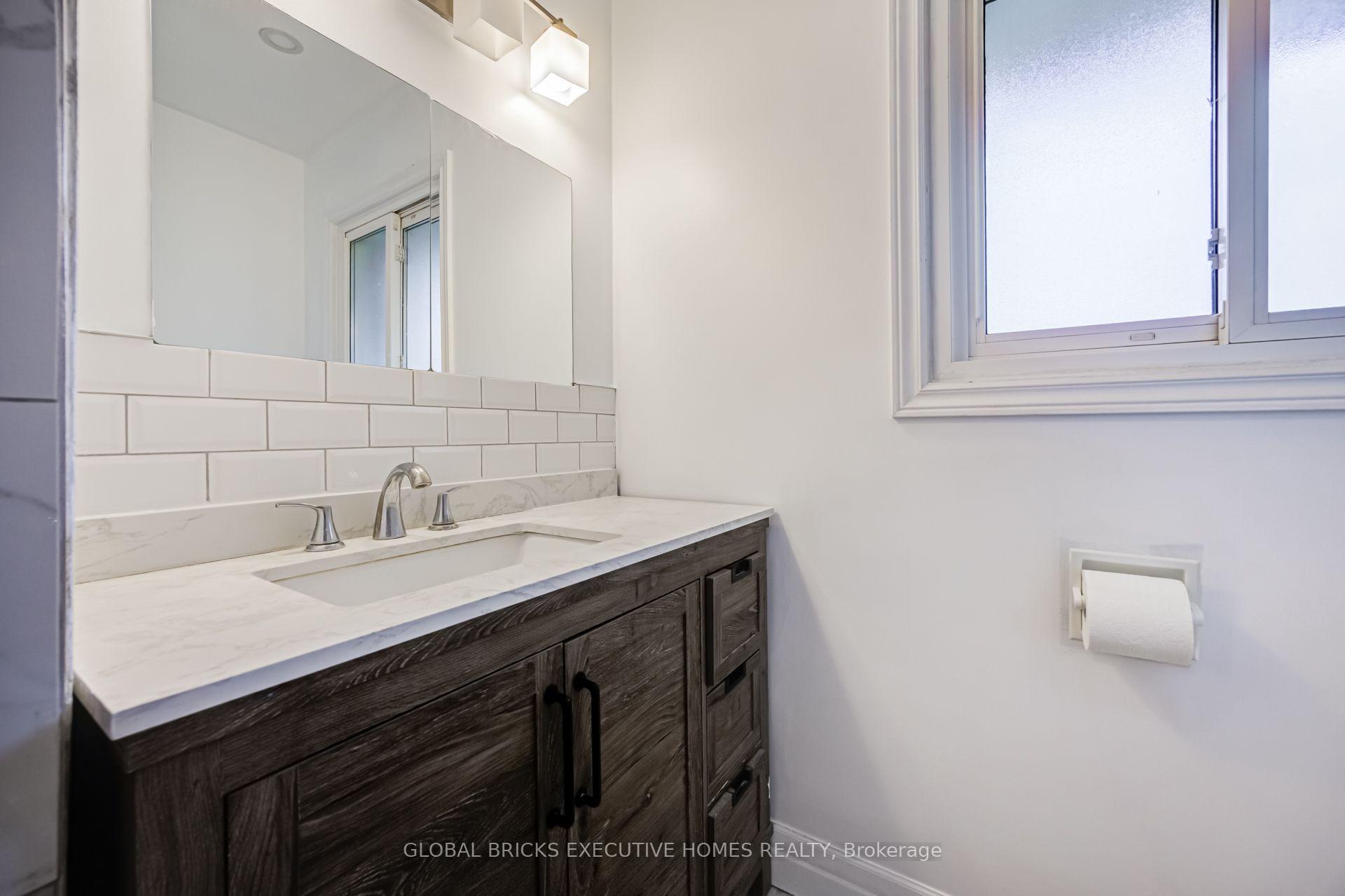 Photo 24 of 100 Lauris Avenue, Cambridge, Alison — HOMEH
