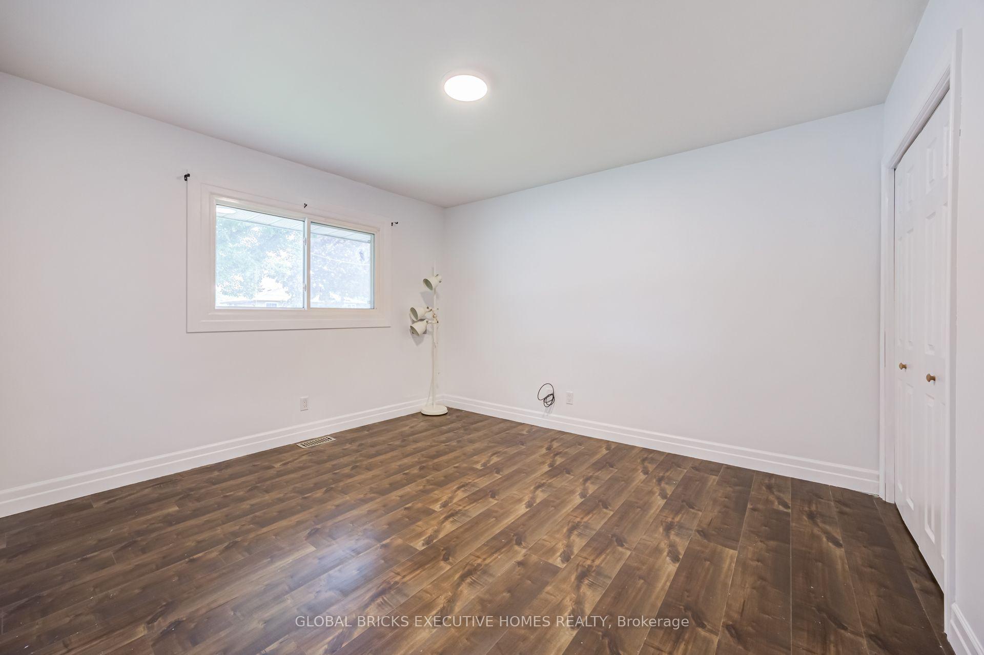 Photo 25 of 100 Lauris Avenue, Cambridge, Alison — HOMEH